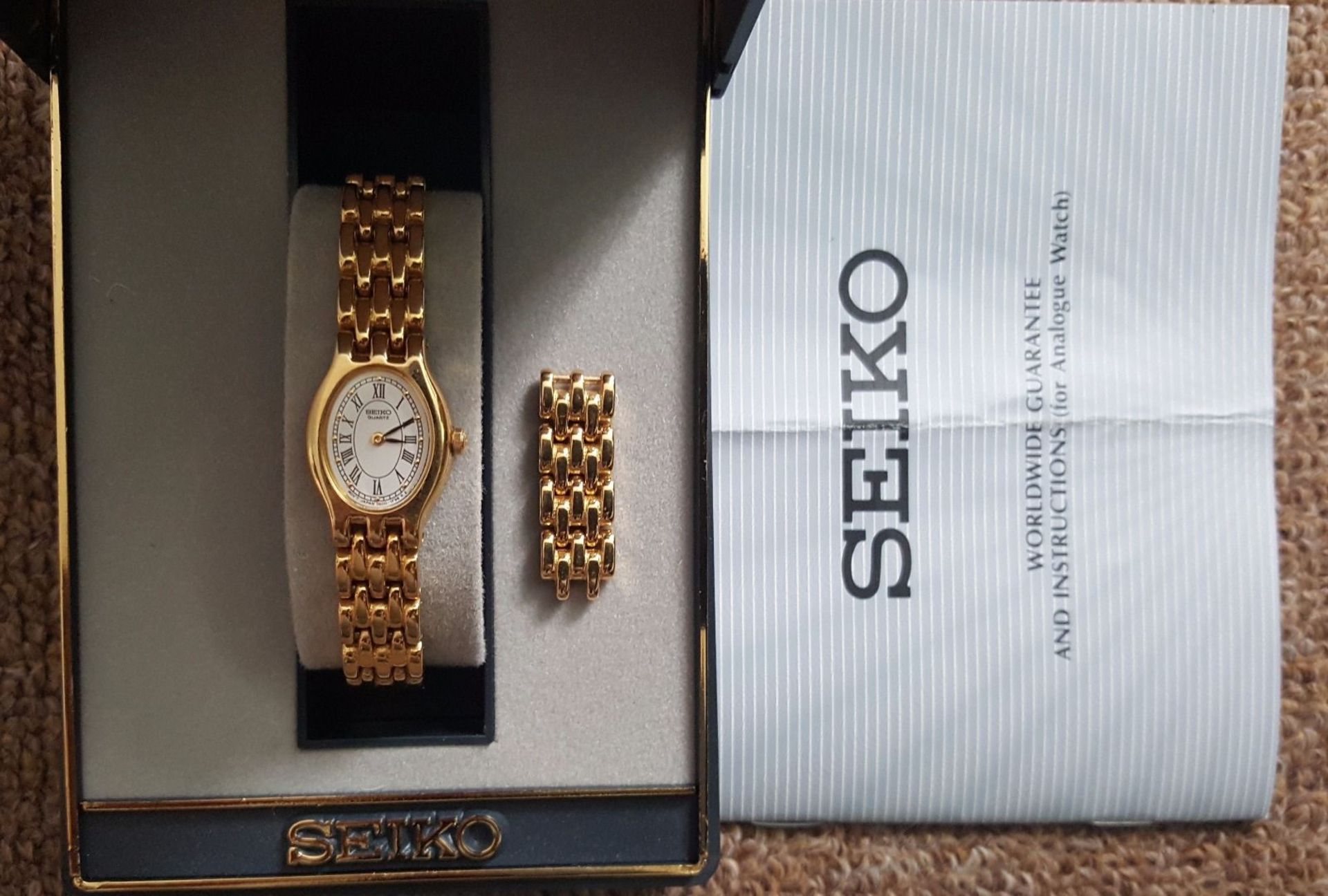 SEIKO WATCH   GOOD CONDITION, MINOR MARKS   1st CLASS RECORDED DELIVERY £9.99 - Image 2 of 5