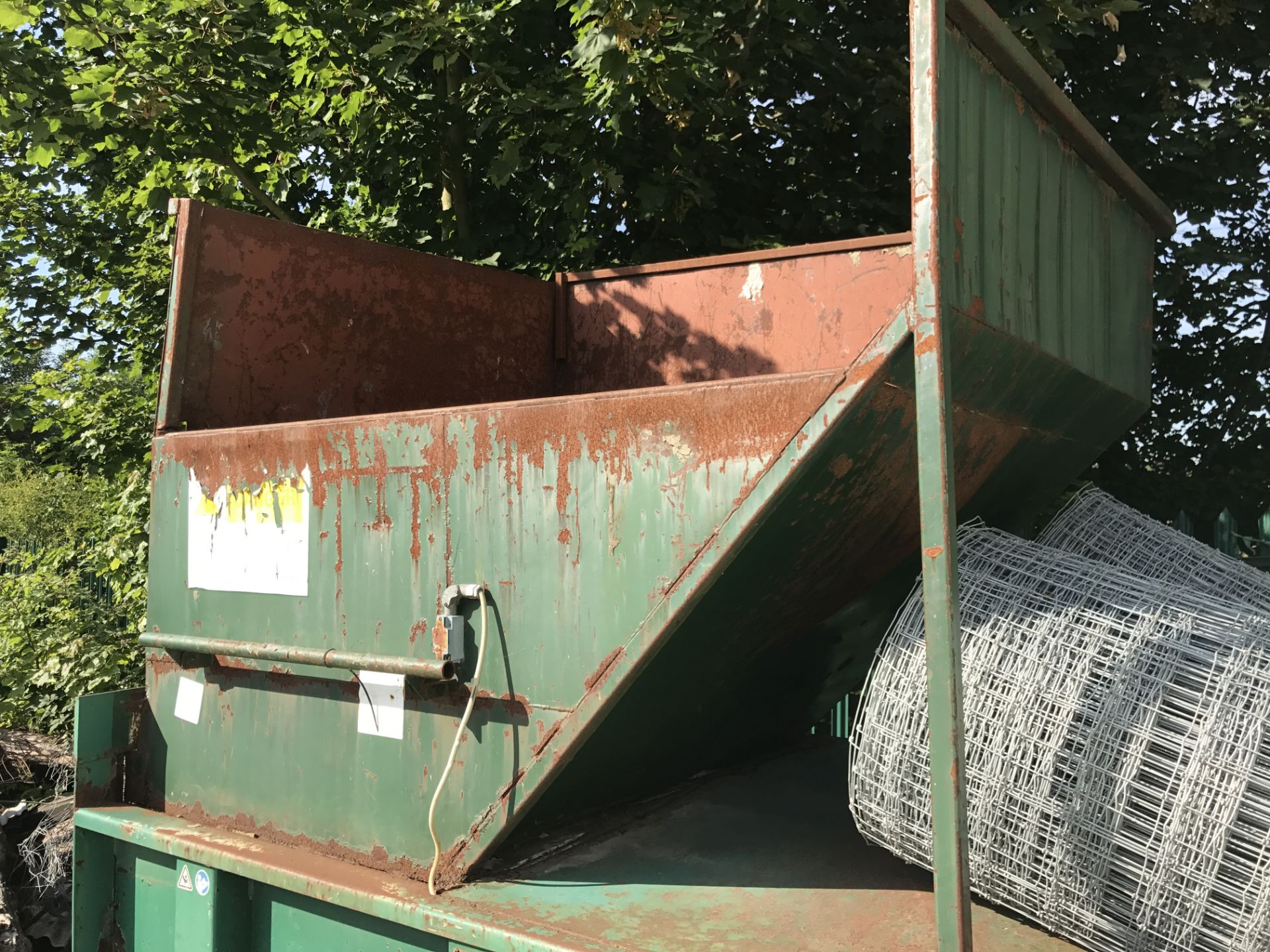 LOAD KING - MODEL 1121023 - GREEN WASTE COMPACTOR *PLUS VAT* - Image 2 of 9