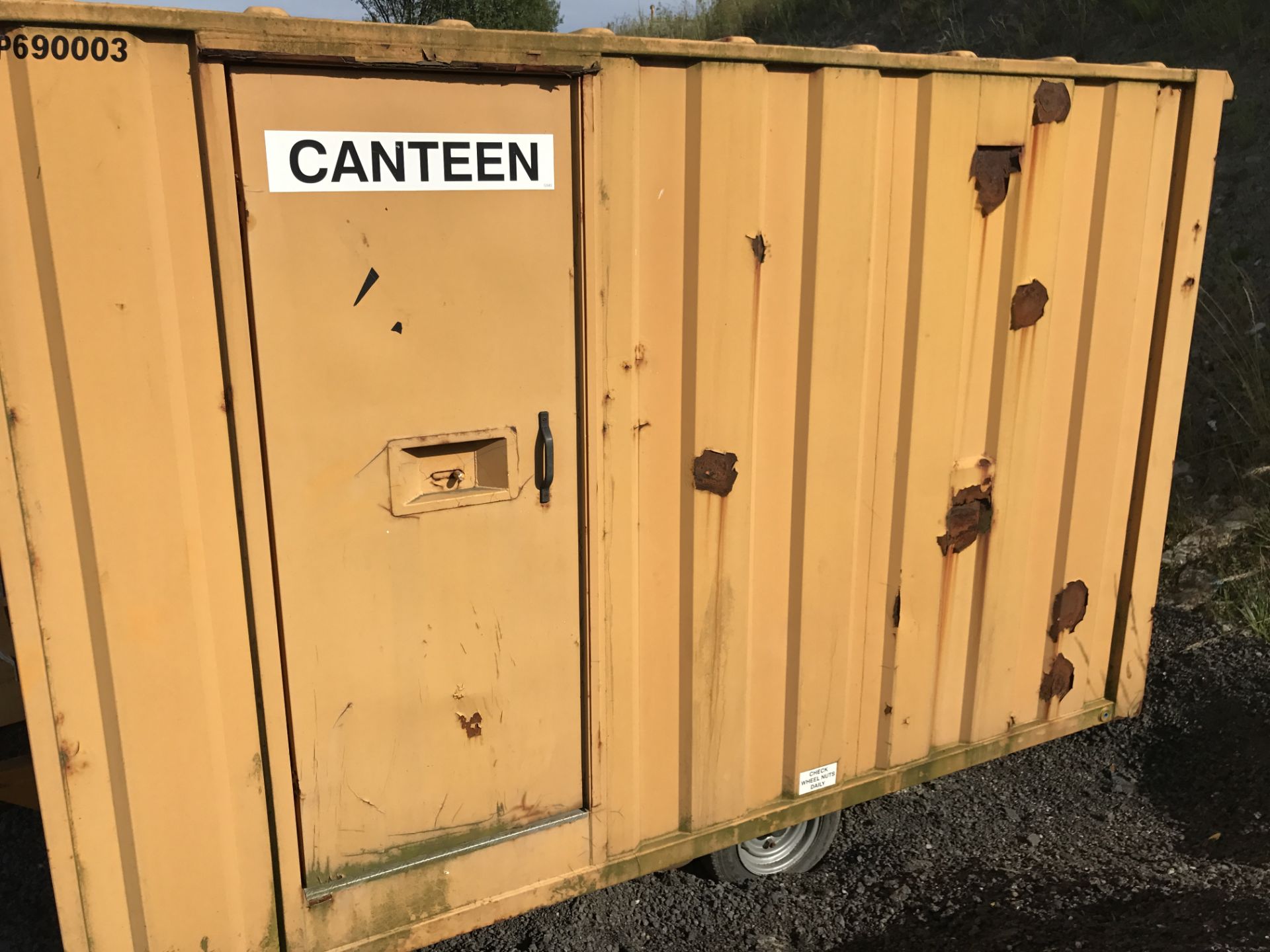 WELFARE UNIT / CANTEEN - NO KEYS, EX GARRICK COUNCIL *PLUS VAT* - Image 5 of 5