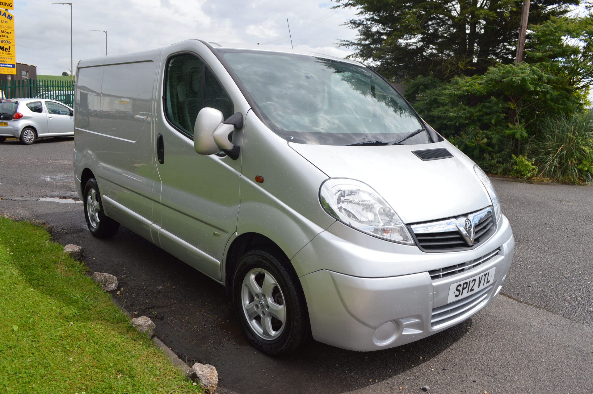 2012/12 REG VAUXHALL VIVARO 2700 SPORTIVE CDTI, SHOWING 2 FORMER KEEPERS *NO VAT*