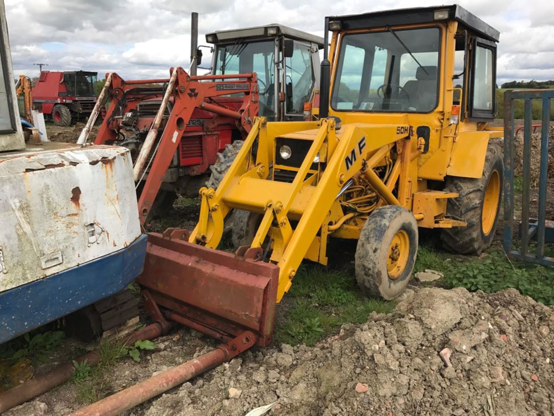 MASSEY FERGUSON 50H TRACTOR WITH BALE SQUEEZE ATTACHMENT *PLUS VAT*