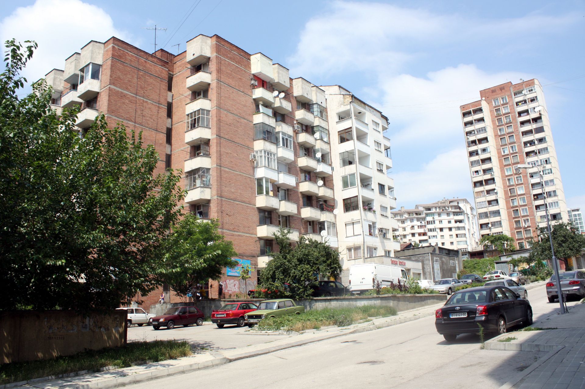 FREEHOLD APARTMENT BLOCK IN VELIKO TARNOVO, BULGARIA - Image 21 of 55