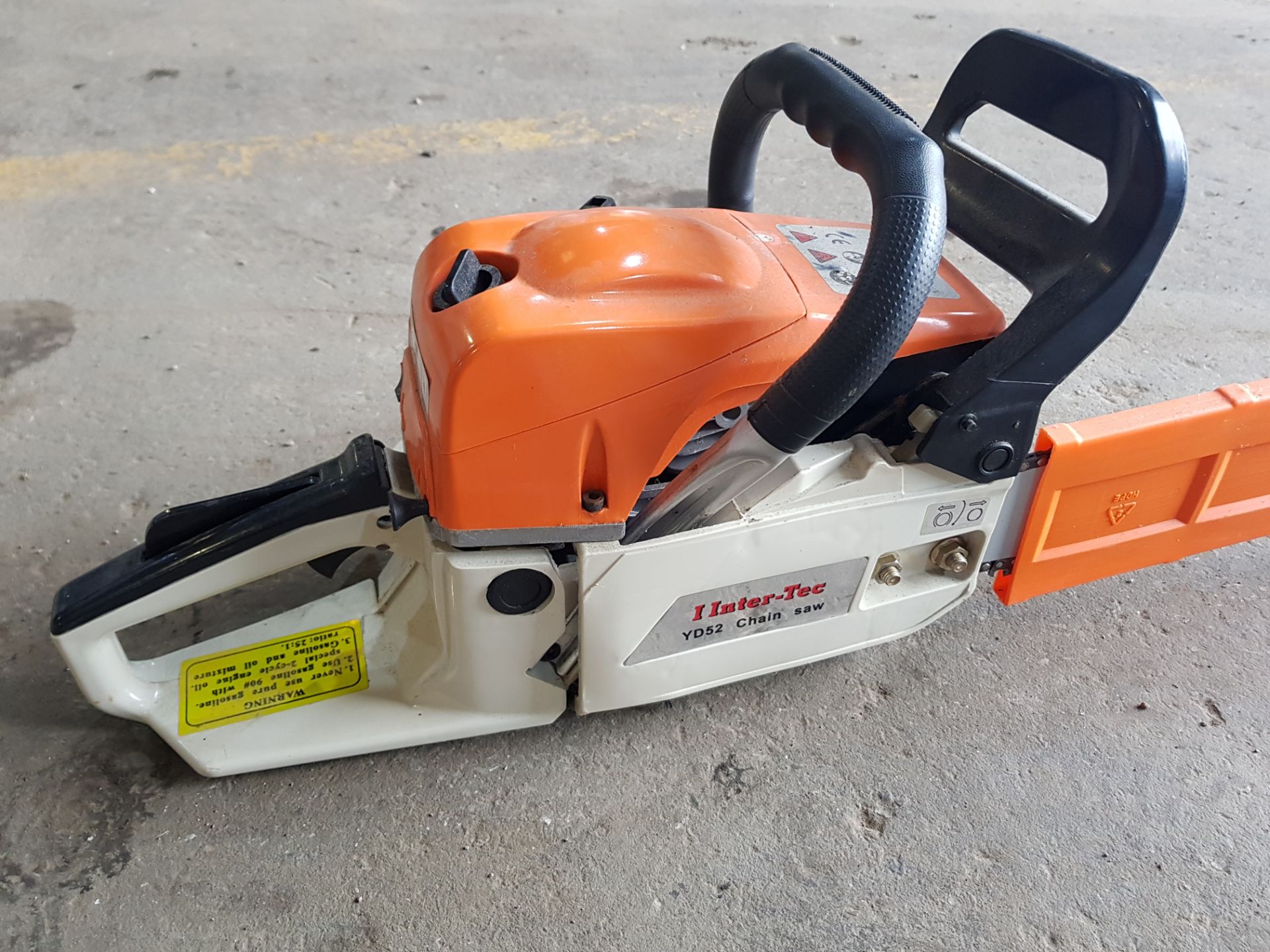 NEW & UNUSED CHAINSAW, IN WORKING ORDER *PLUS VAT* - Image 5 of 6