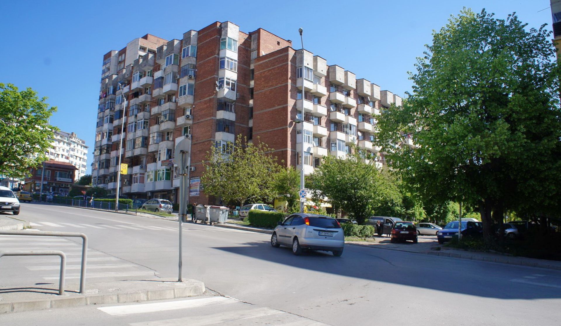 FREEHOLD APARTMENT BLOCK IN VELIKO TARNOVO, BULGARIA - Image 41 of 55