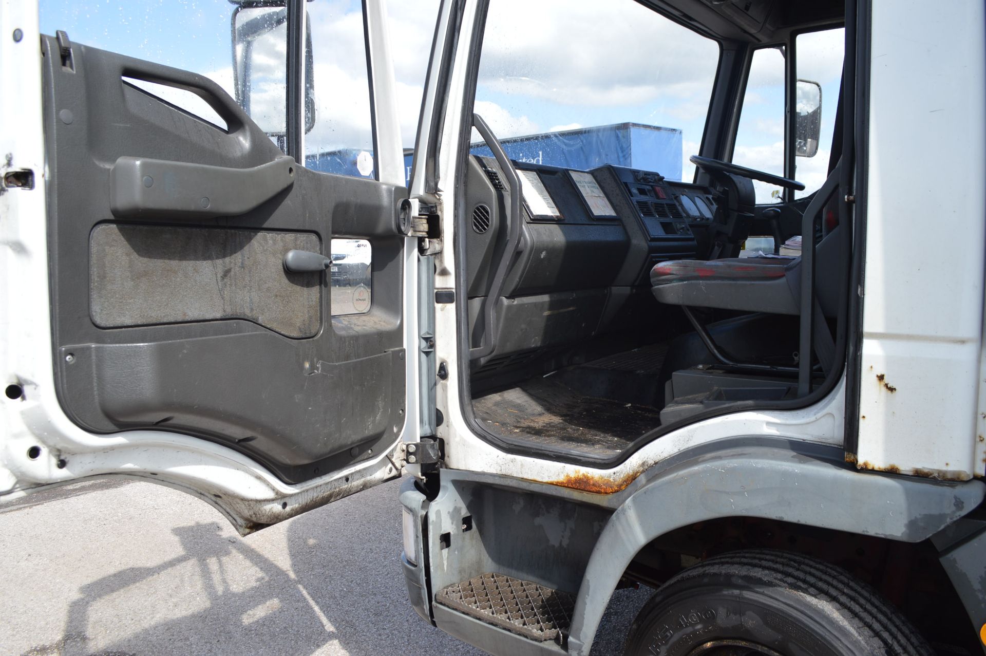 2001/51 REG IVECO-FORD CARGO TECTOR 75E17 REFRIGERATED LORRY - Image 8 of 19