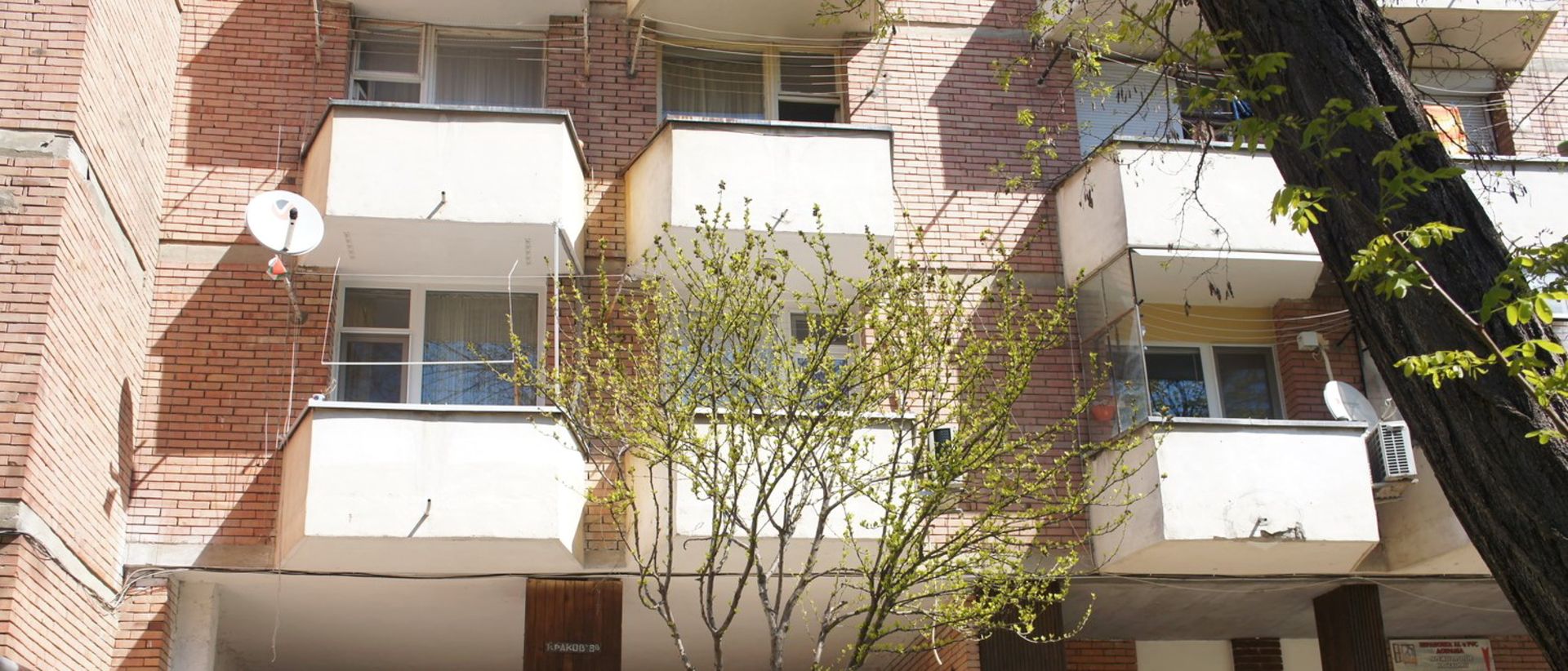 FREEHOLD APARTMENT BLOCK IN VELIKO TARNOVO, BULGARIA - Image 36 of 55