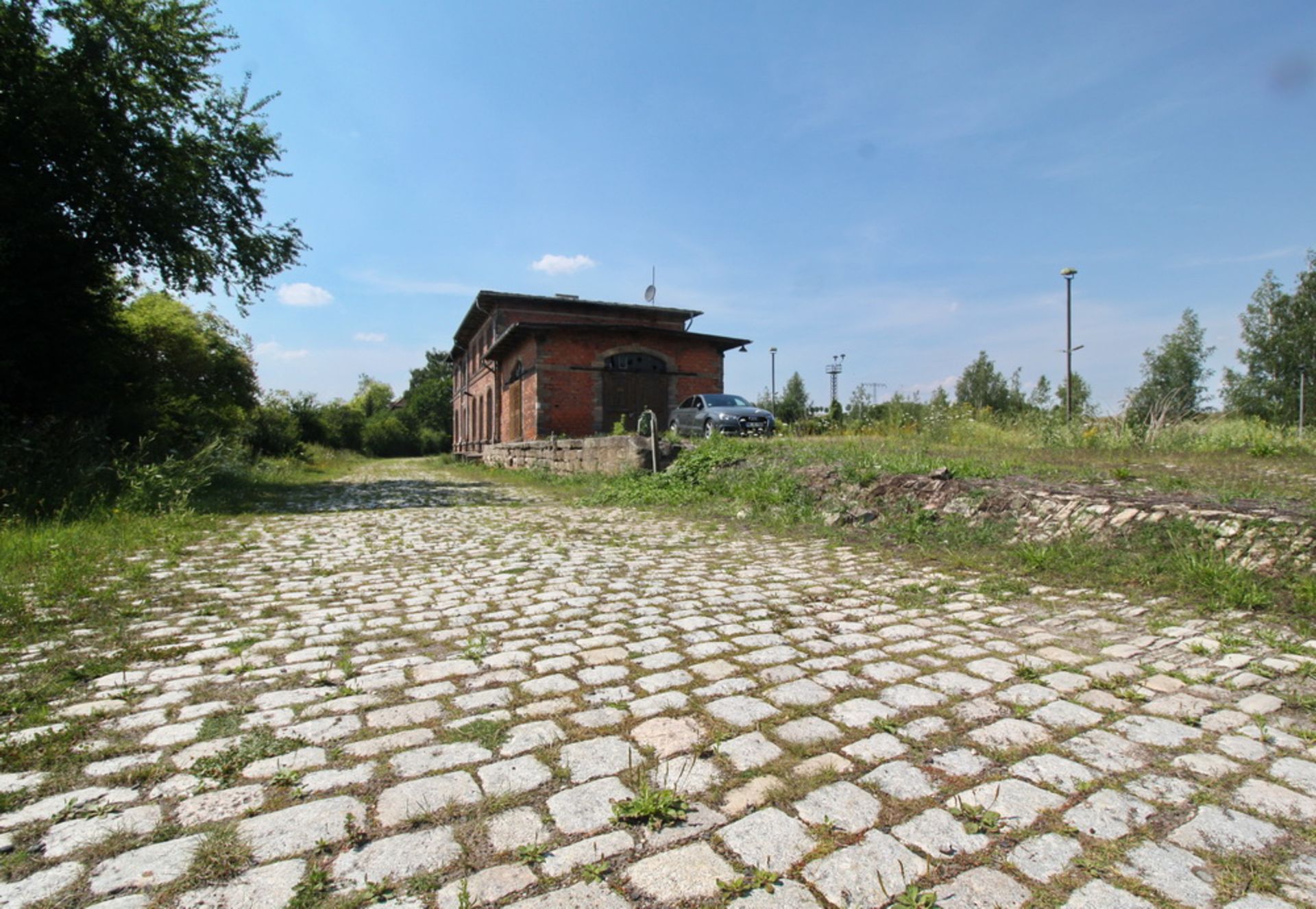 MASSIVE EX TRAIN STATION WITH 1,107 SQM OF LAND IN NEBRA, GERMANY - Image 59 of 66