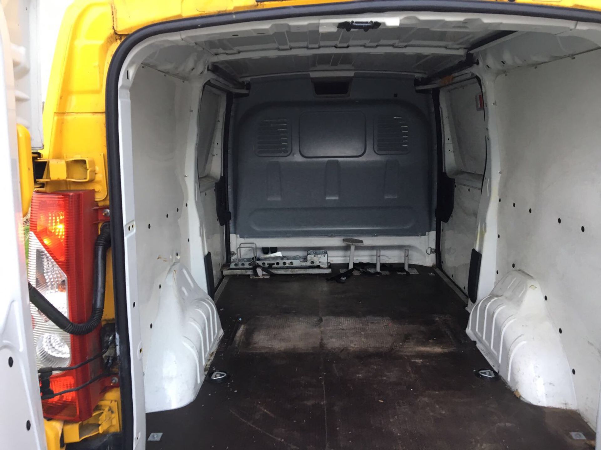 2011/11 REG PEUGEOT EXPERT HDI LWB, FULLY ELECTRIC VAN - 1 OWNER APPROX 20,700 MILES ! - Image 6 of 9