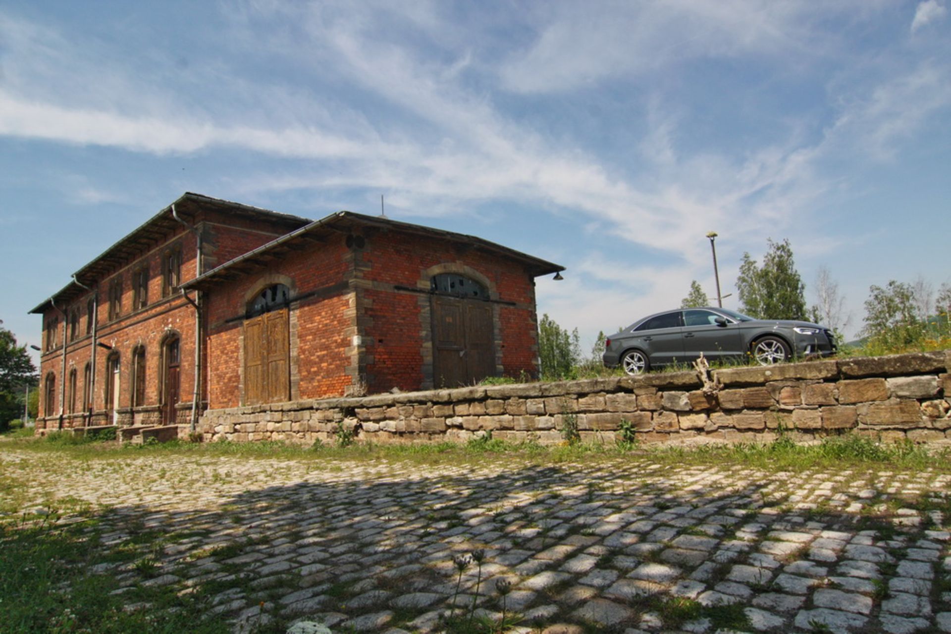 MASSIVE EX TRAIN STATION WITH 1,107 SQM OF LAND IN NEBRA, GERMANY - Image 36 of 66