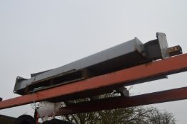 X4 CAR RAMP LIFTING POSTS *PLUS VAT*   COLLECTION / VIEWING FROM MARKHAM MOOR, DN22 0QU