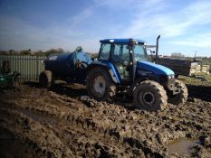 DS - 2002 NEW HOLLAND TS100 TRACTOR AND WATER TANKER   YEAR OF MANUFACTURE: 2002 MODEL: TS100 4x4