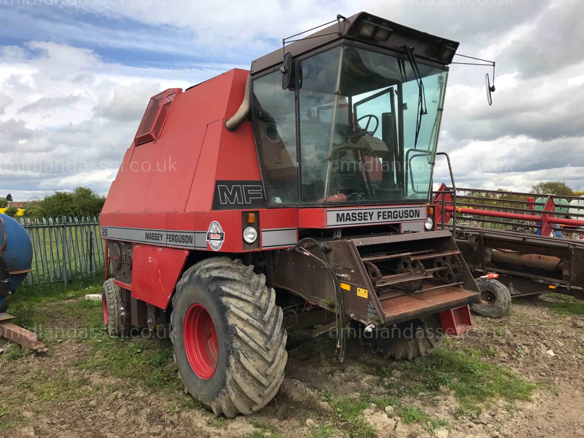 MASSEY FERGUSON COMBINE HARVESTER