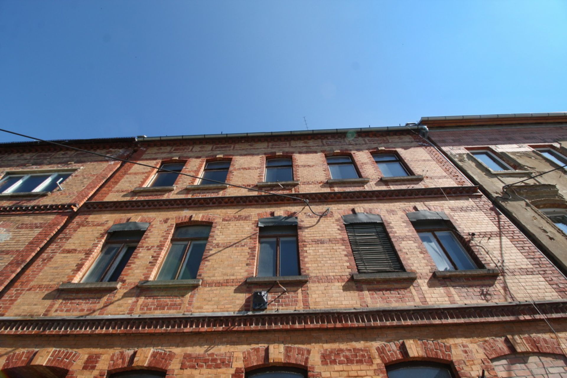 LARGE APARTMENT BLOCK IN GREIZ, GERMANY - Image 24 of 54