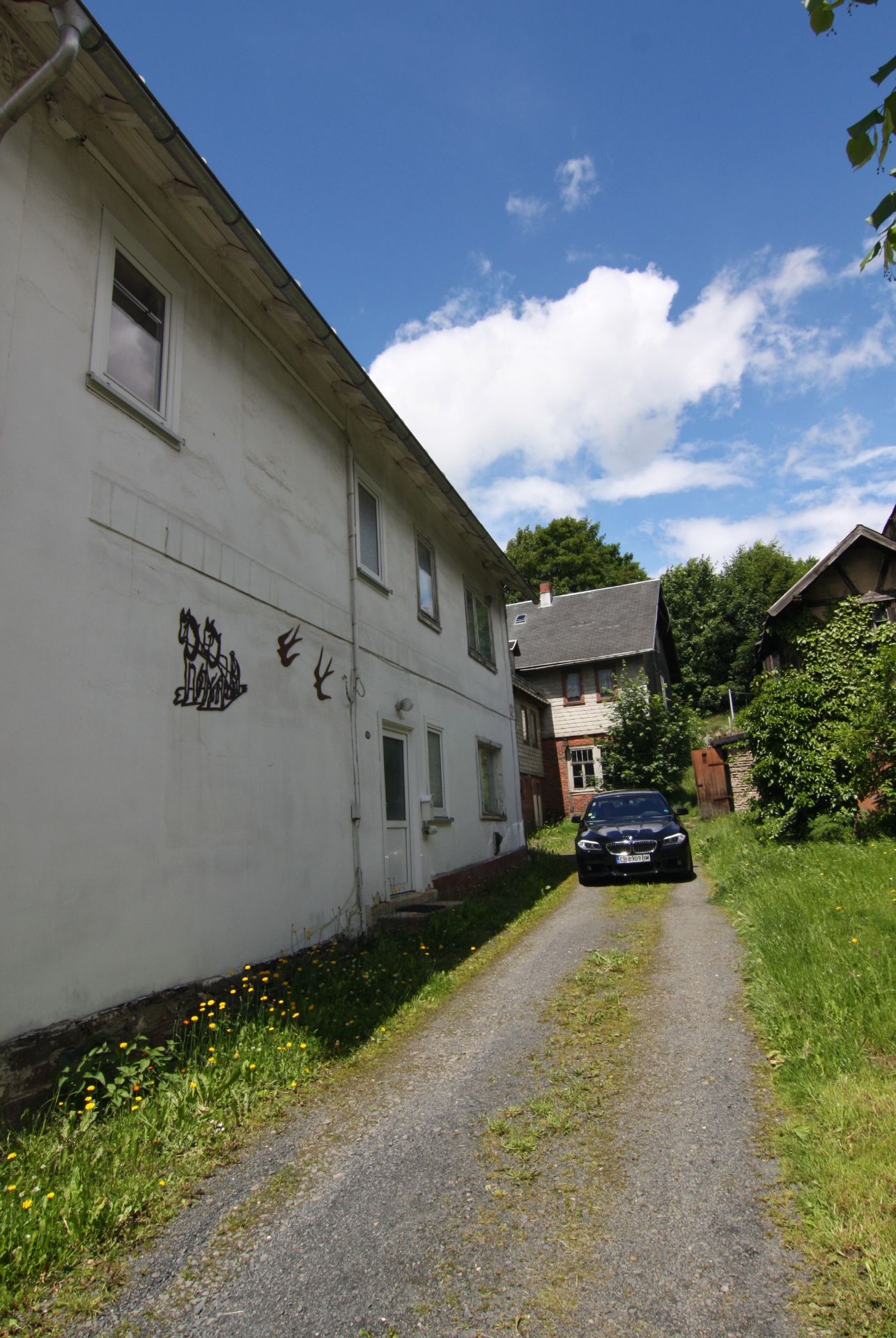 Meuselbach-Schwarzm.hle, Germany - HUGE 50 ROOM HOUSE(S) PUB AND WORKSHOPS 1/2 ACRE - Image 83 of 113