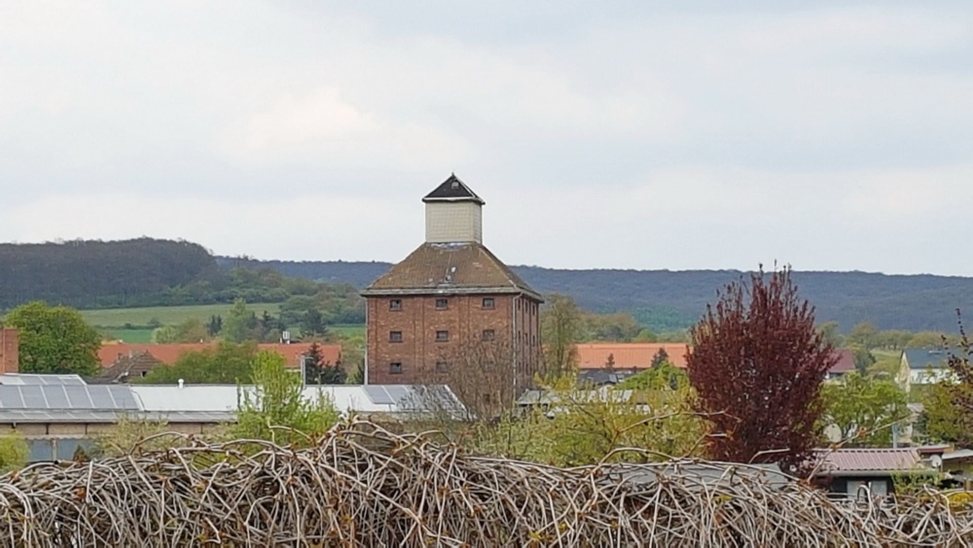 Five Storey gigantic ex-granary – Over 1,800 sqm build size! - Image 2 of 43