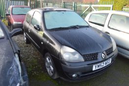 2003/52 REG RENAULT CLIO DYNAMIQUE - SELLING AS SPARES / REPAIRS *NO VAT*   DATE OF REGISTRATION: