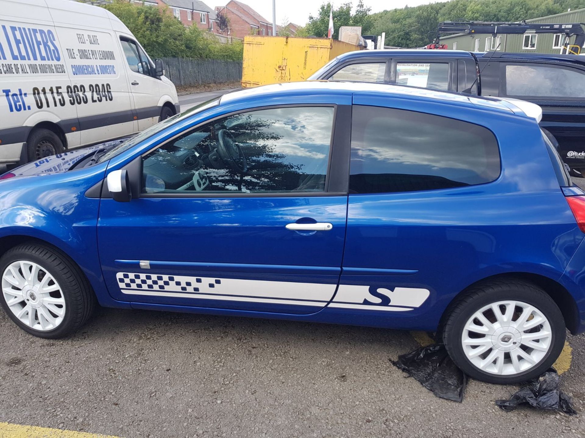 2010/10 REG RENAULT CLIO S 16V, SHOWING 1 FORMER KEEPER *NO VAT* - Image 3 of 15