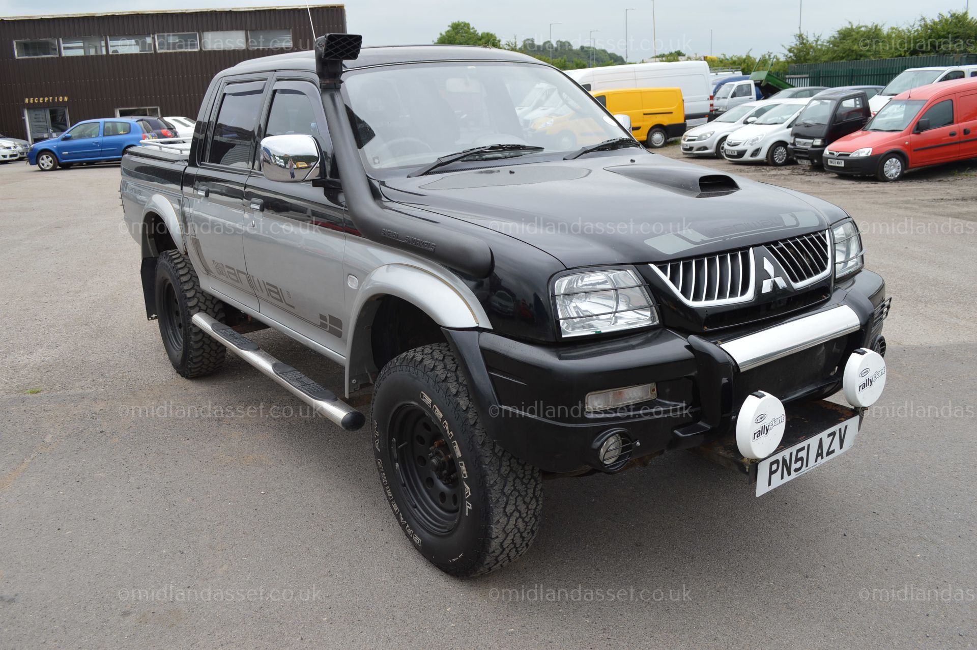 2001/51 REG MITSUBISHI L200 L200 2.5TD 4LIFE 4WD PICK-UP