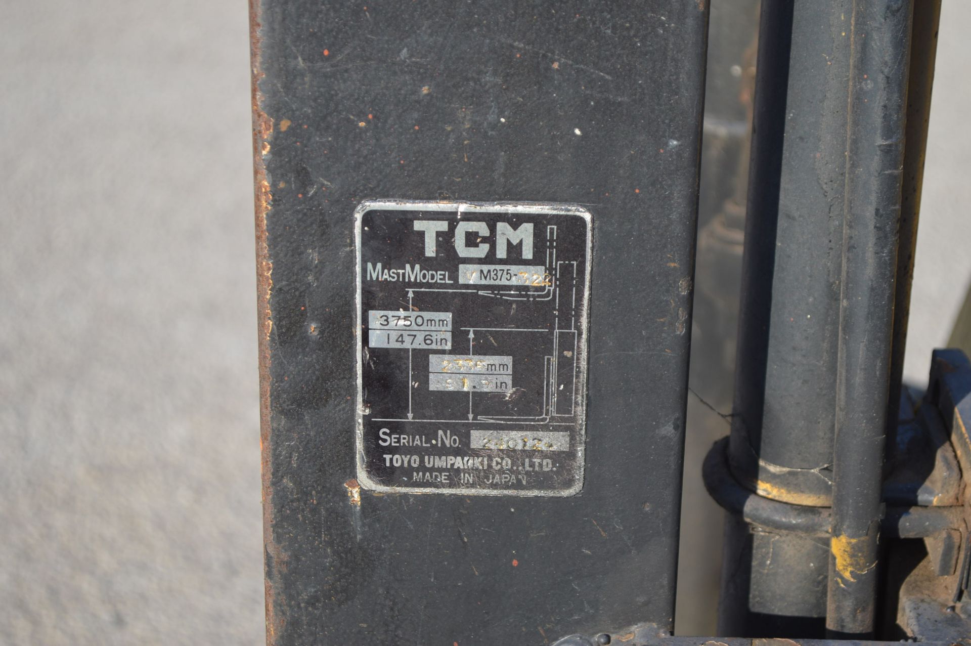TCM 1.75T LPG FORKLIFT - GAS BOTTLE NOT INCLUDED   BRAKES GOOD RATED CAPACITY: 1600KG MAX FORK - Image 13 of 14