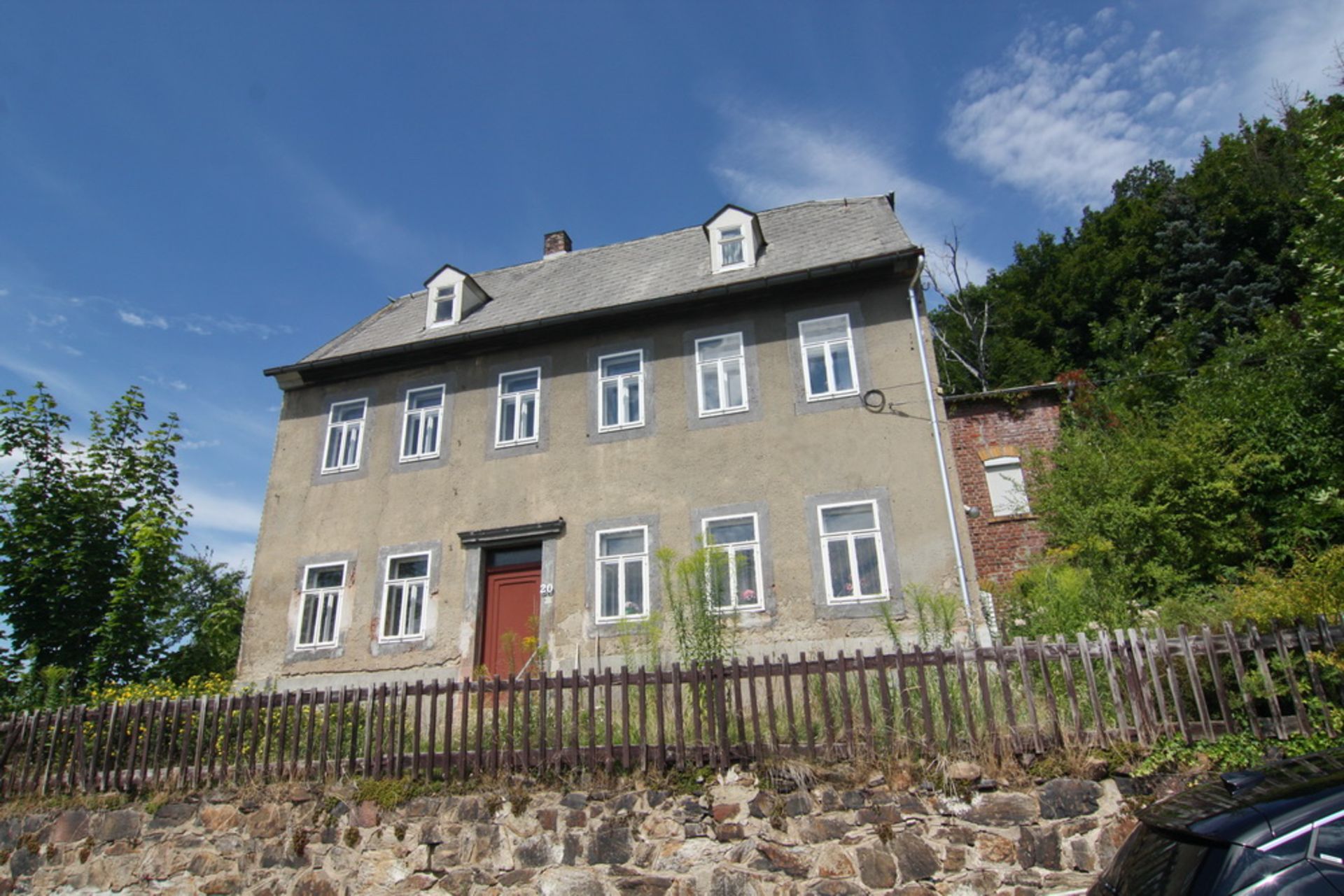 LARGE HOUSE AND 3,290 SQM OF LAND IN LUNZENAU, GERMANY - Image 18 of 44