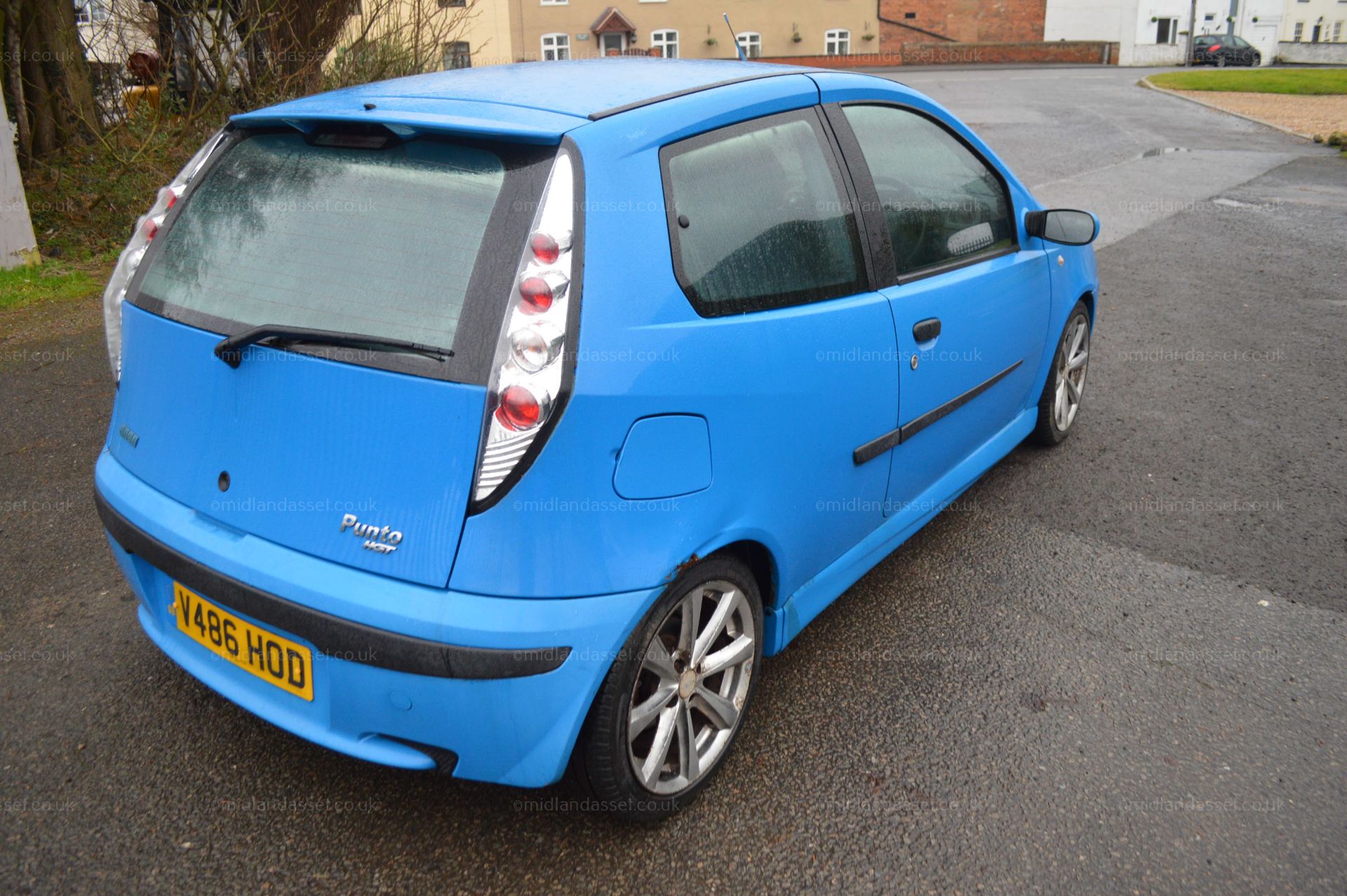 1999/V REG FIAT PUNTO HGT 3 DOOR HATCHBACK *NO VAT*   DATE OF REGISTRATION: 12th NOVEMBER 1999 - Image 6 of 12