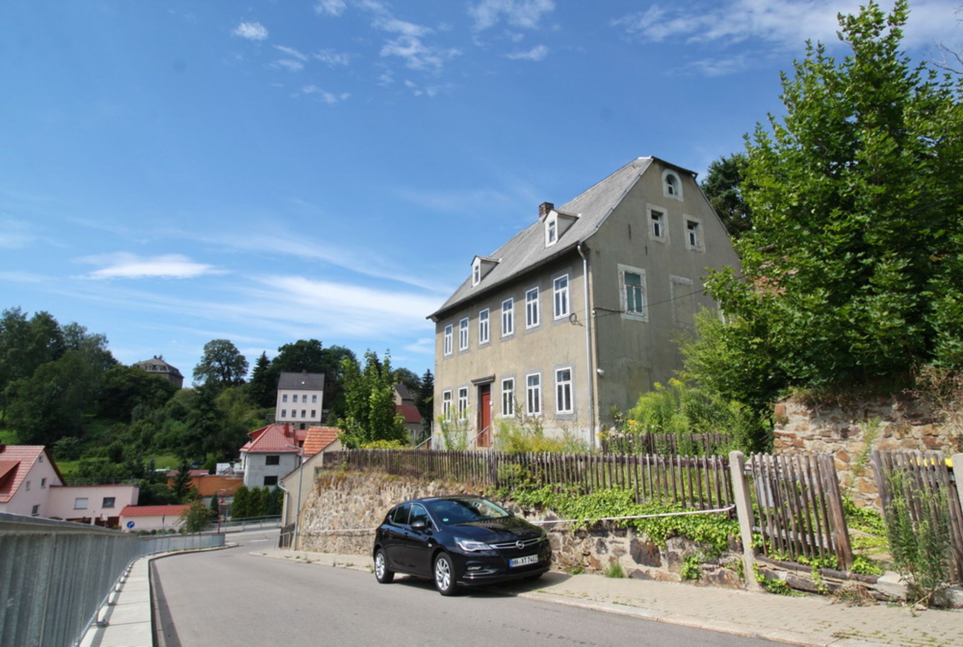 LARGE HOUSE AND 3,290 SQM OF LAND IN LUNZENAU, GERMANY - Image 27 of 44