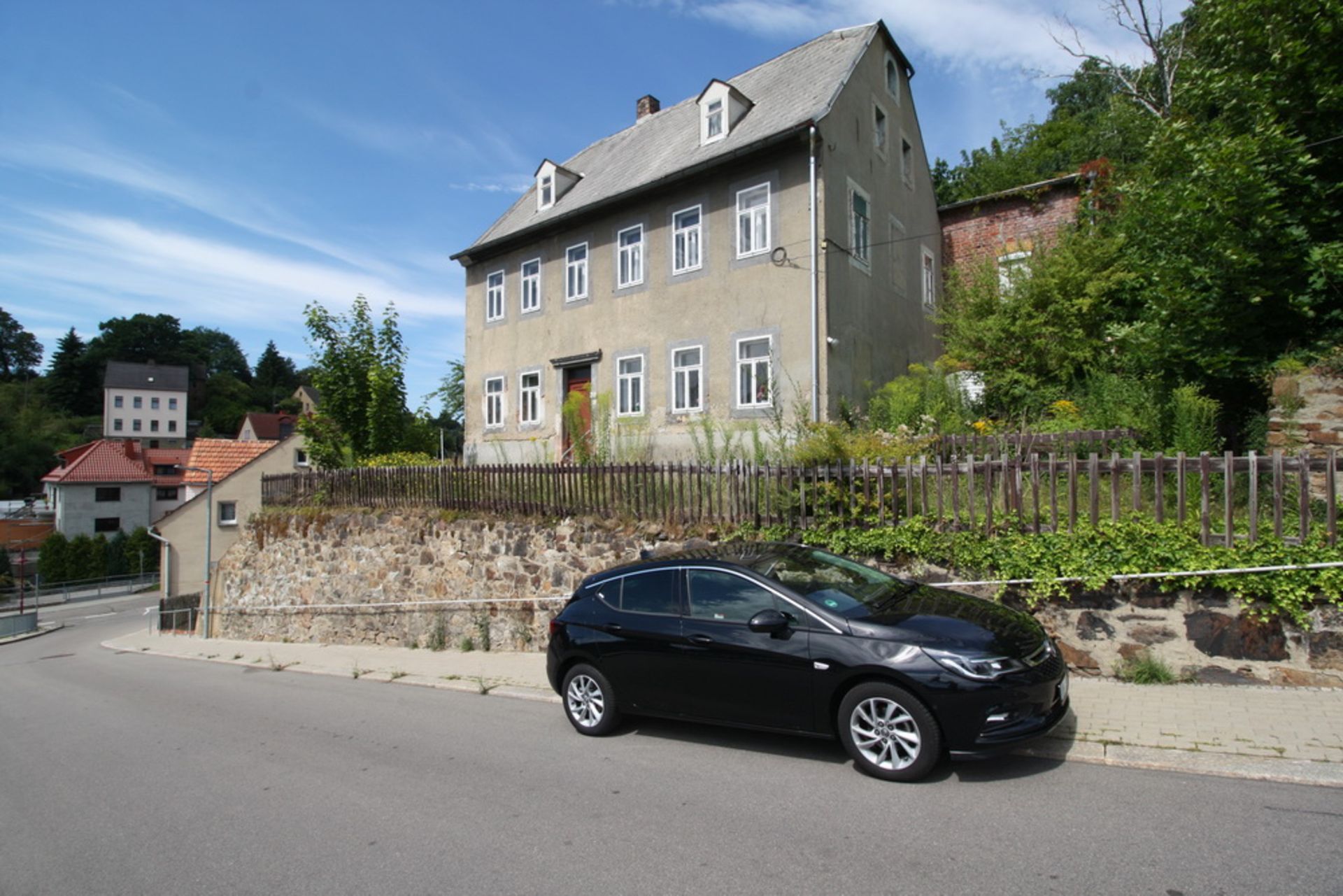 LARGE HOUSE AND 3,290 SQM OF LAND IN LUNZENAU, GERMANY - Image 15 of 44