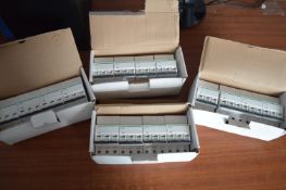 x4 BOXES OF SCHNEIDER ELECTRIC BREAKERS - 16 IN TOTAL! *NO VAT*