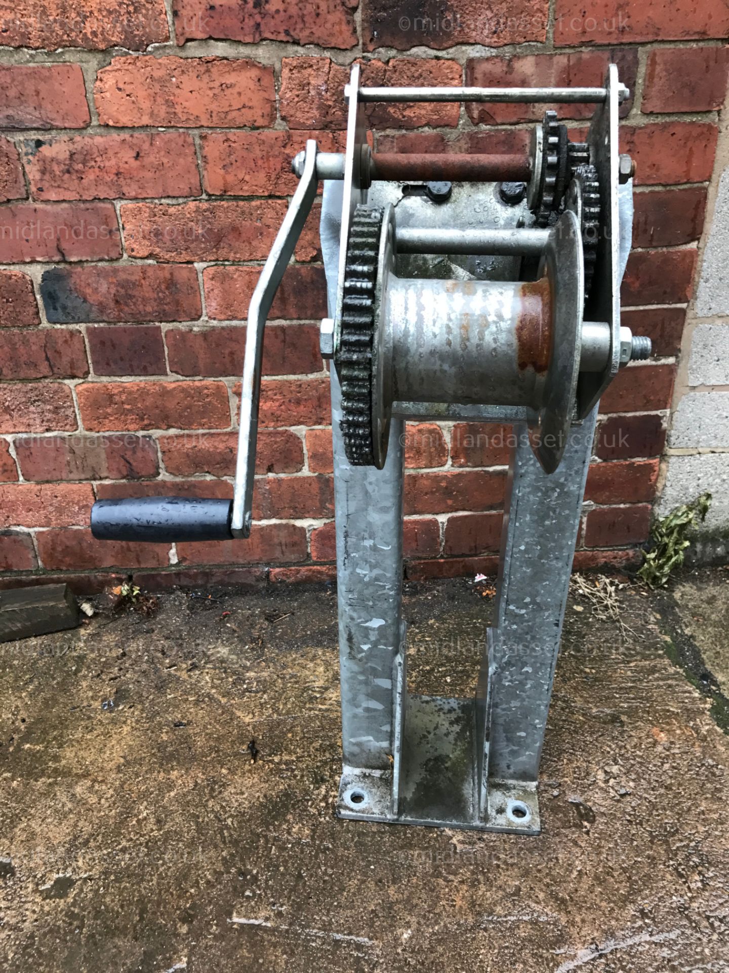 MANUAL WINCH