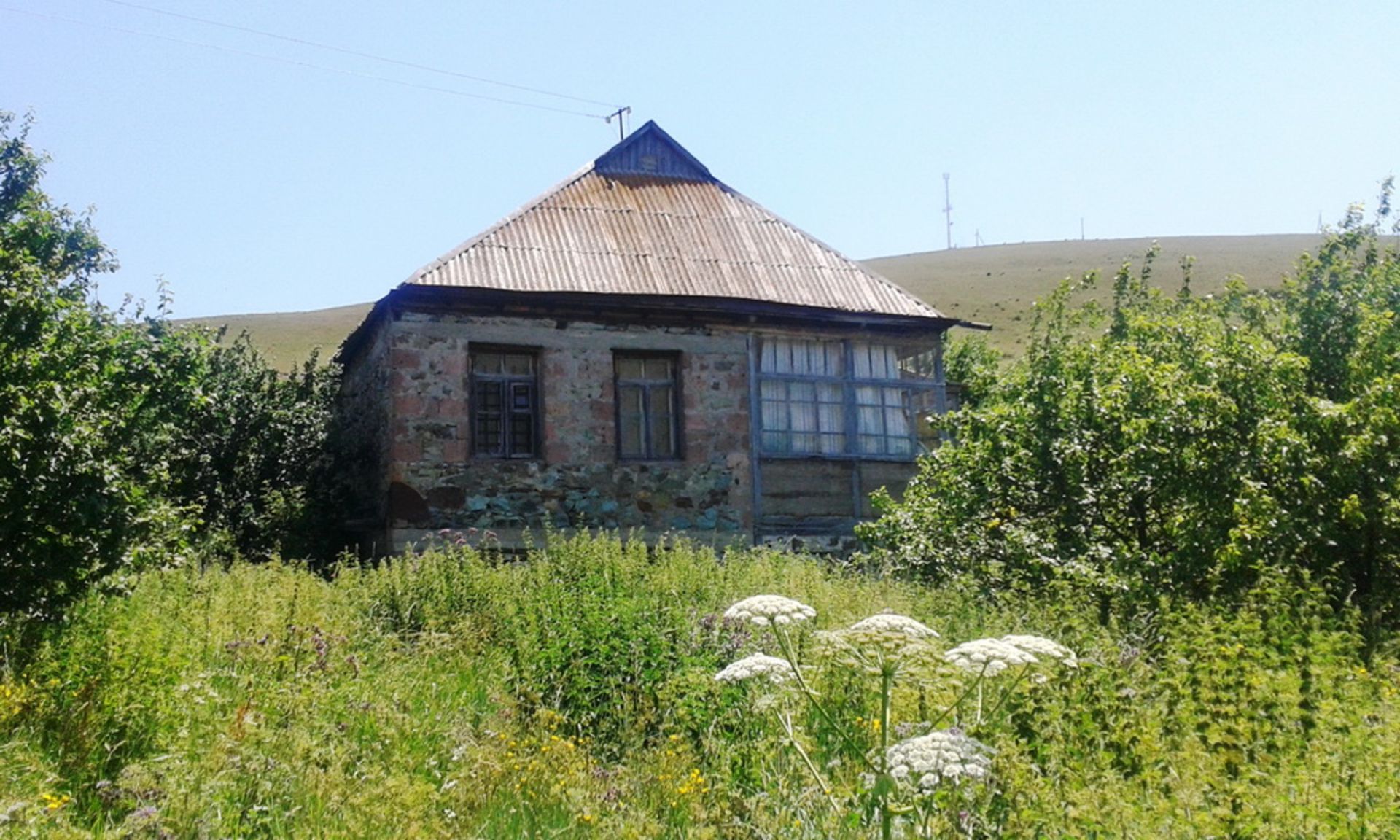 PROPERTY AND 2,280 SQM OF LAND IN DRAXTIK, ARMENIA CLOSE TO LAKE SEVAN - Image 8 of 19