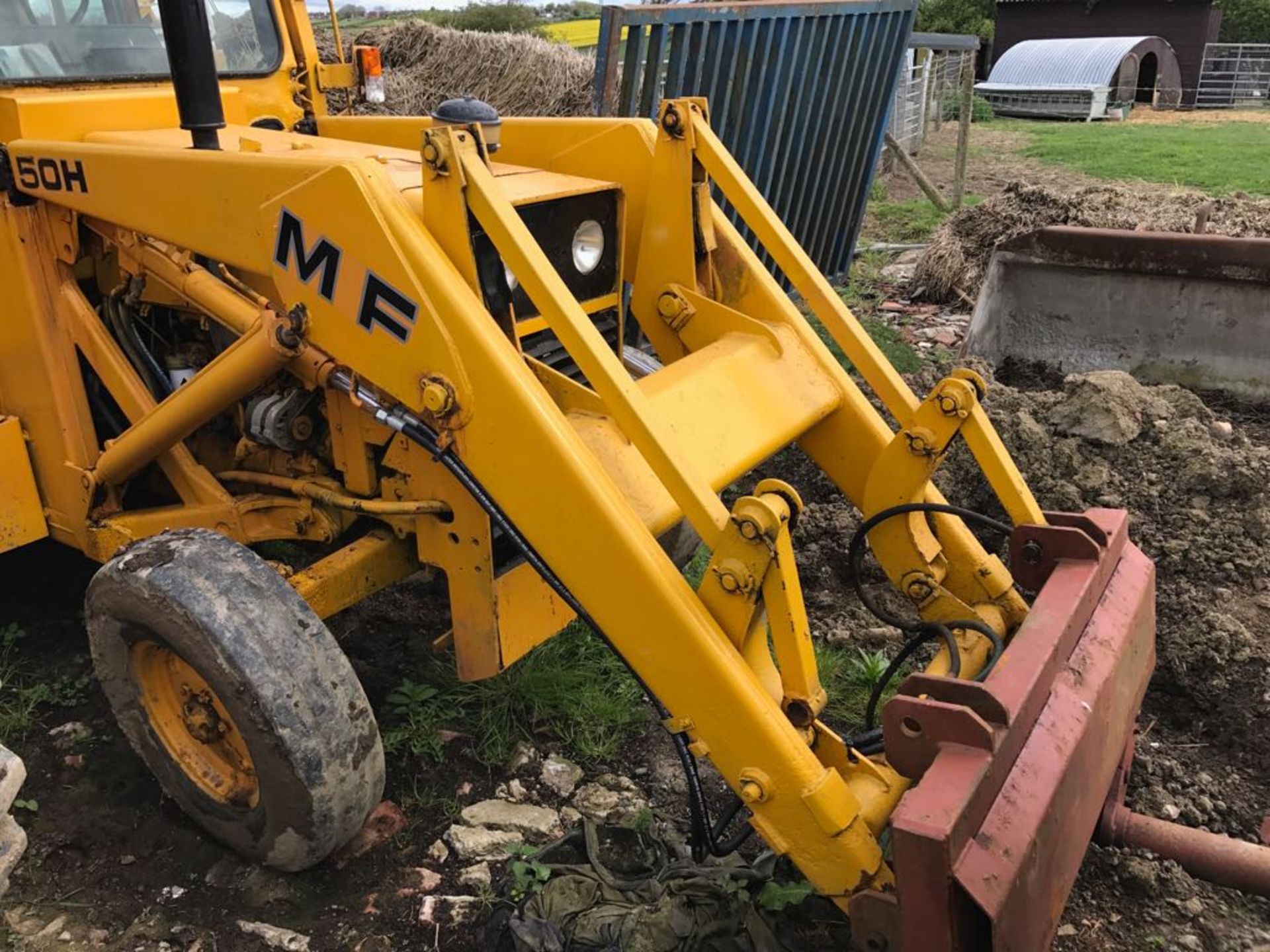 MASSEY FERGUSON 50H TRACTOR WITH BALE SQUEEZE ATTACHMENT *PLUS VAT* - Image 2 of 6