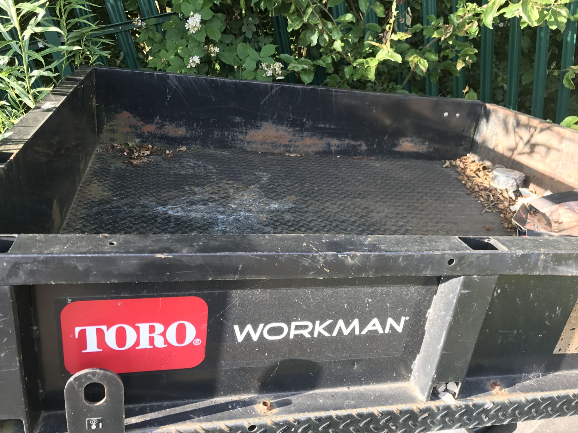 TORO WORKMAN TIPPER 3 CYLINDER PETROL ENGINE, 467 HOURS *PLUS VAT* - Image 3 of 4