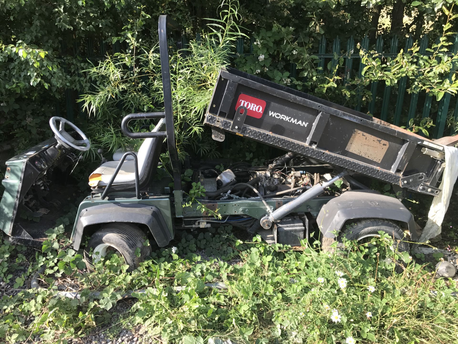 TORO WORKMAN TIPPER 3 CYLINDER PETROL ENGINE, 467 HOURS *PLUS VAT*