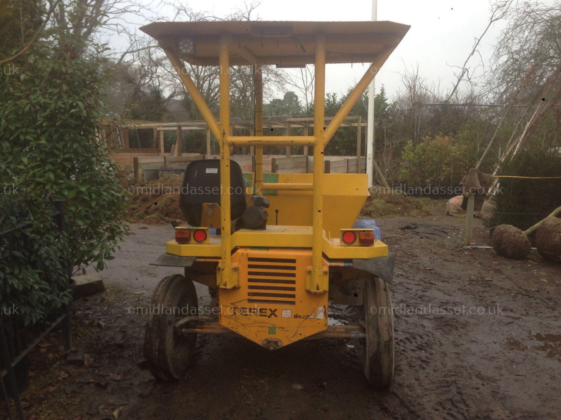 2004 BENFORD TEREX 1 TONNE DUMPER - Image 3 of 5