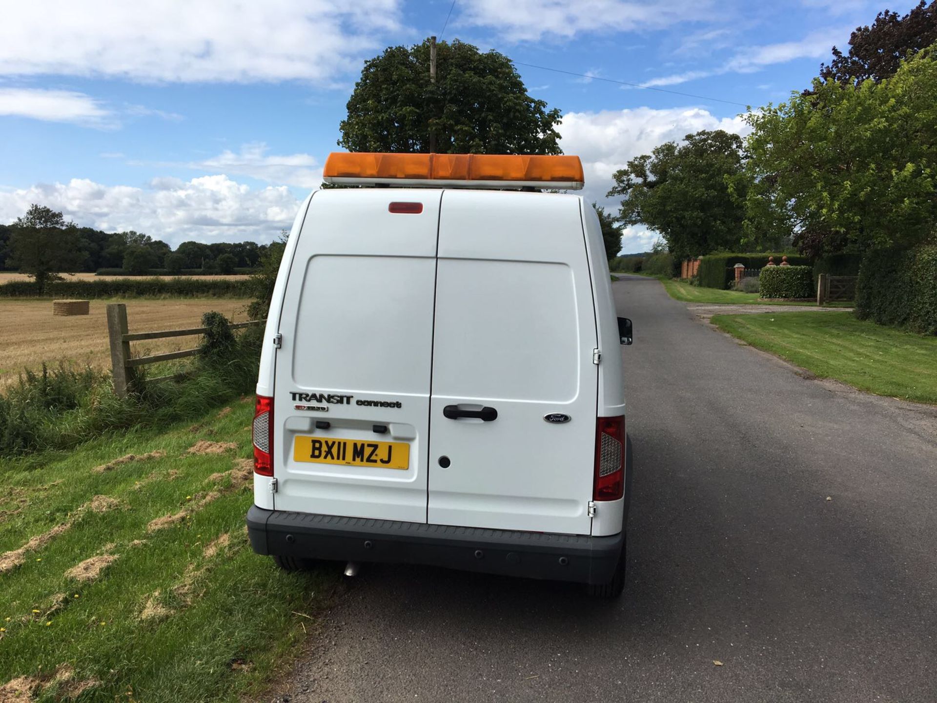 2011/11 REG FORD TRANSIT CONNECT 90 T230, SHOWING 1 OWNER - EX BT FLEET *NO VAT* - Image 4 of 11