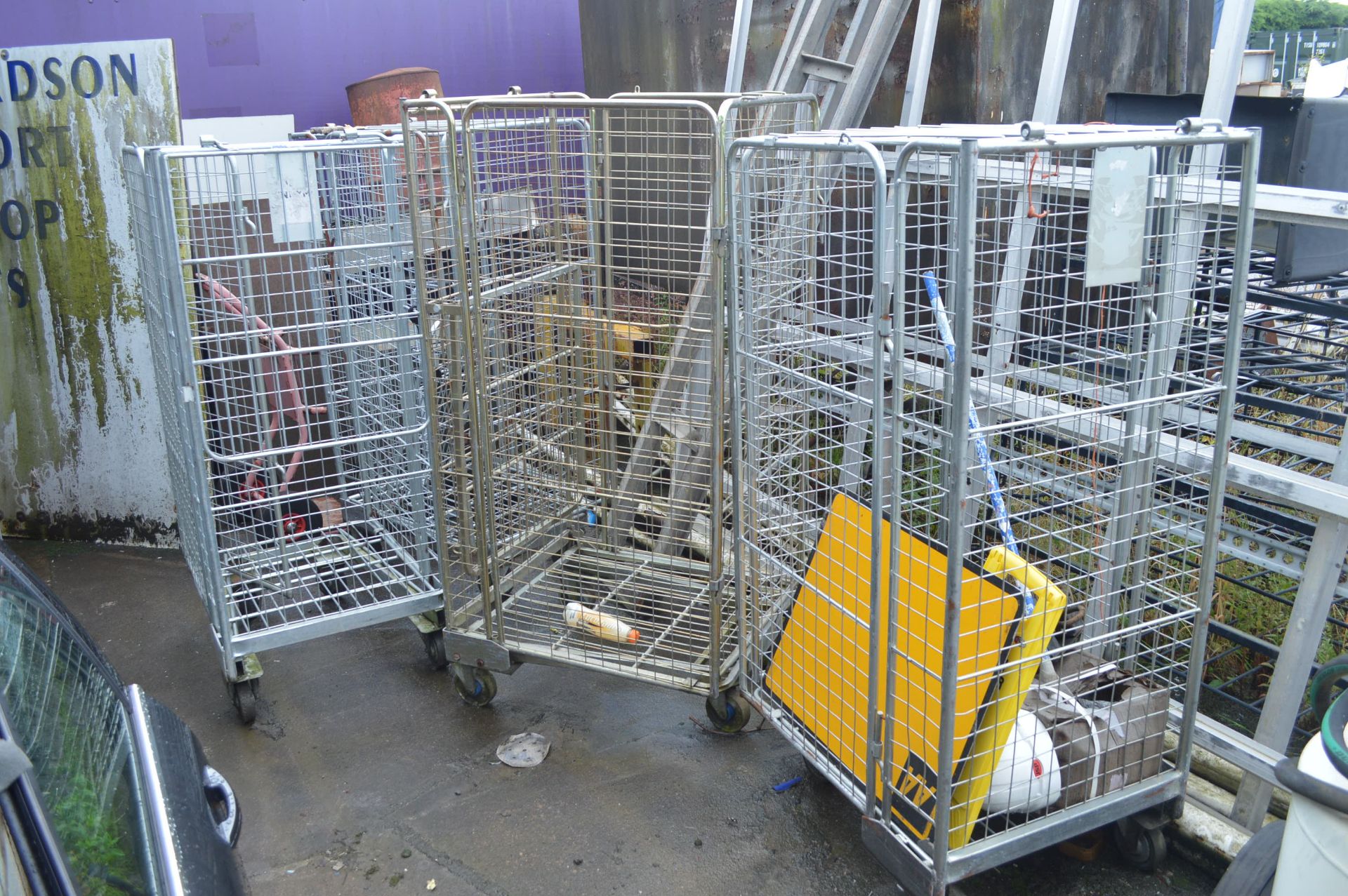 X5 WHEELED UPRIGHT TROLLEYS *NO VAT*