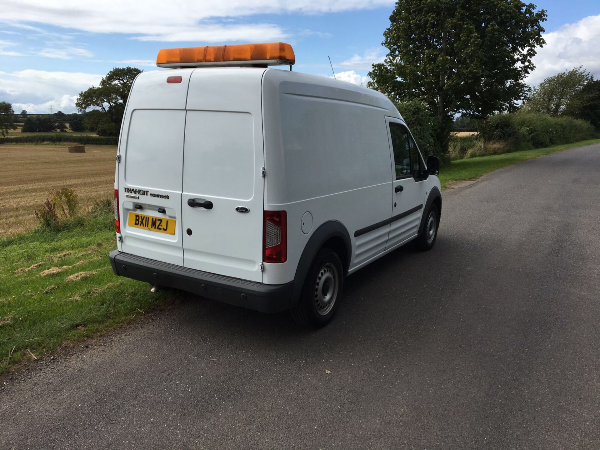 2011/11 REG FORD TRANSIT CONNECT 90 T230, SHOWING 1 OWNER - EX BT FLEET *NO VAT* - Image 5 of 11