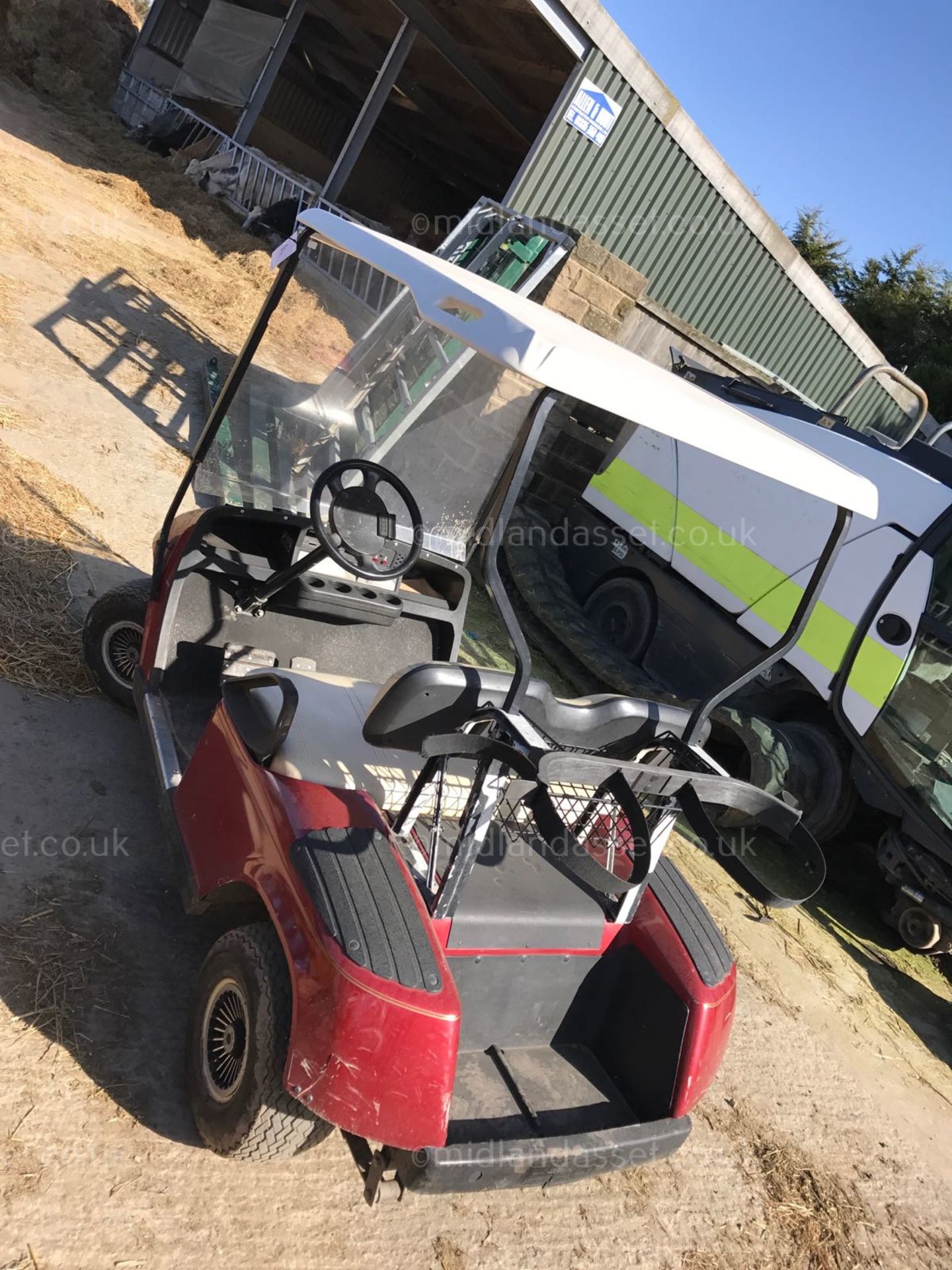 EZ GO GOLF BUGGY - Image 5 of 5