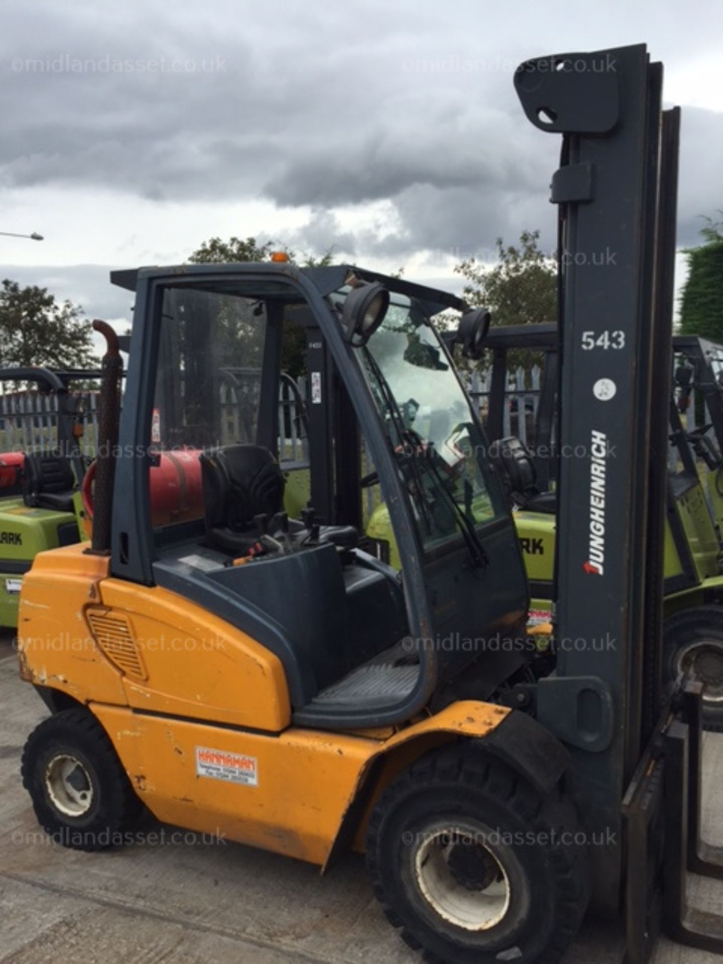 2001 JUNGHEINRICH TFG30BK GAS FORK TRUCK