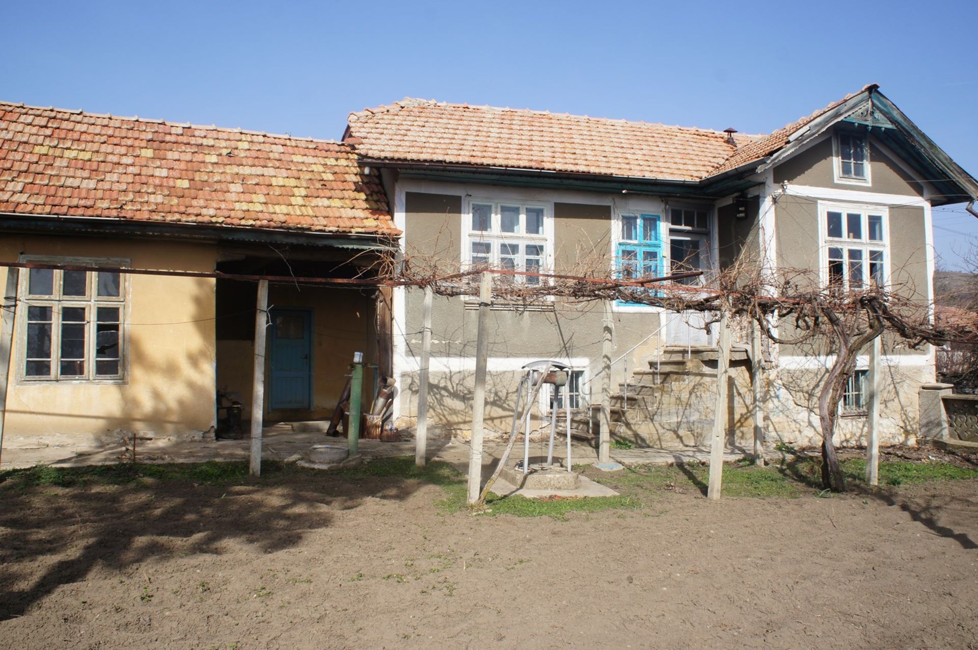 Huge freehold home and land in Bulgaria - near to Alexander Stambolisky dam and Waterfalls! - Image 3 of 41