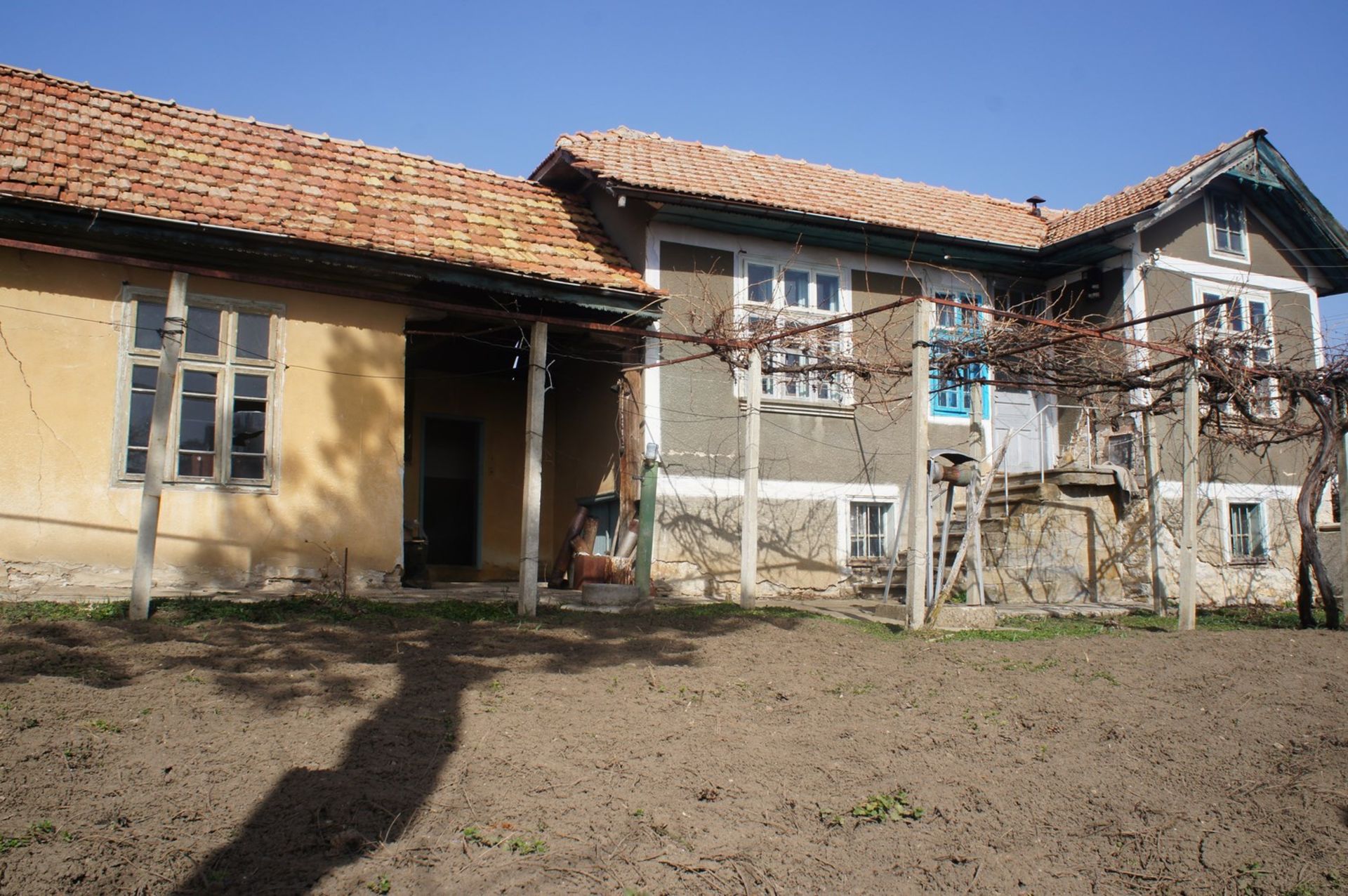 Huge freehold home and land in Bulgaria - near to Alexander Stambolisky dam and Waterfalls! - Image 9 of 41