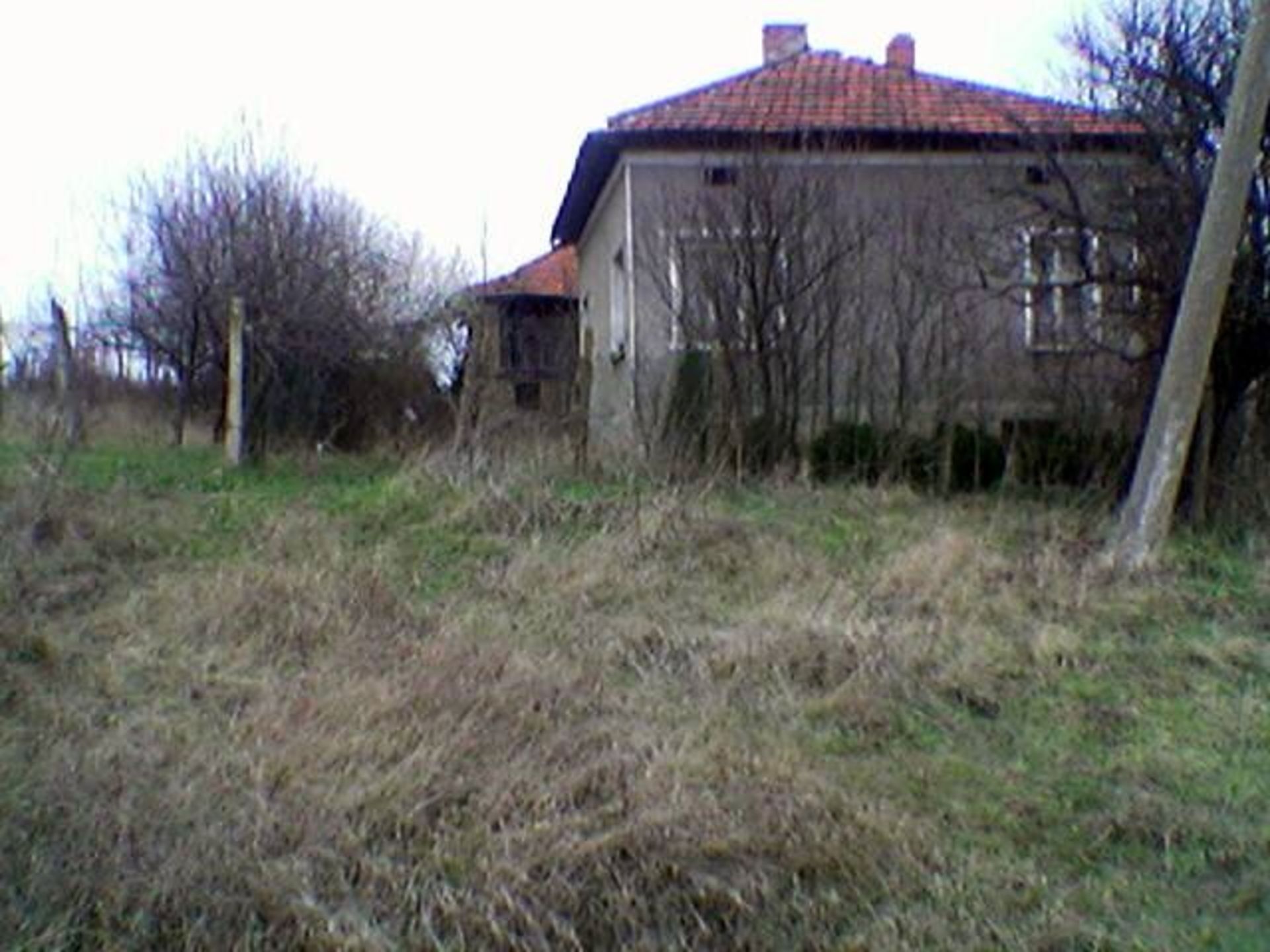 VALCHEK, VIDIN, BULGARIA FREEHOLD HOUSE 1/3 ACRE WITH DEEDS - Image 2 of 9