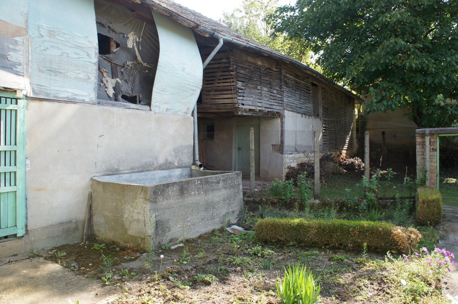 PROPERTY AND 1,770 SQM OF LAND IN POPOVO, BULGARIA - Image 18 of 48