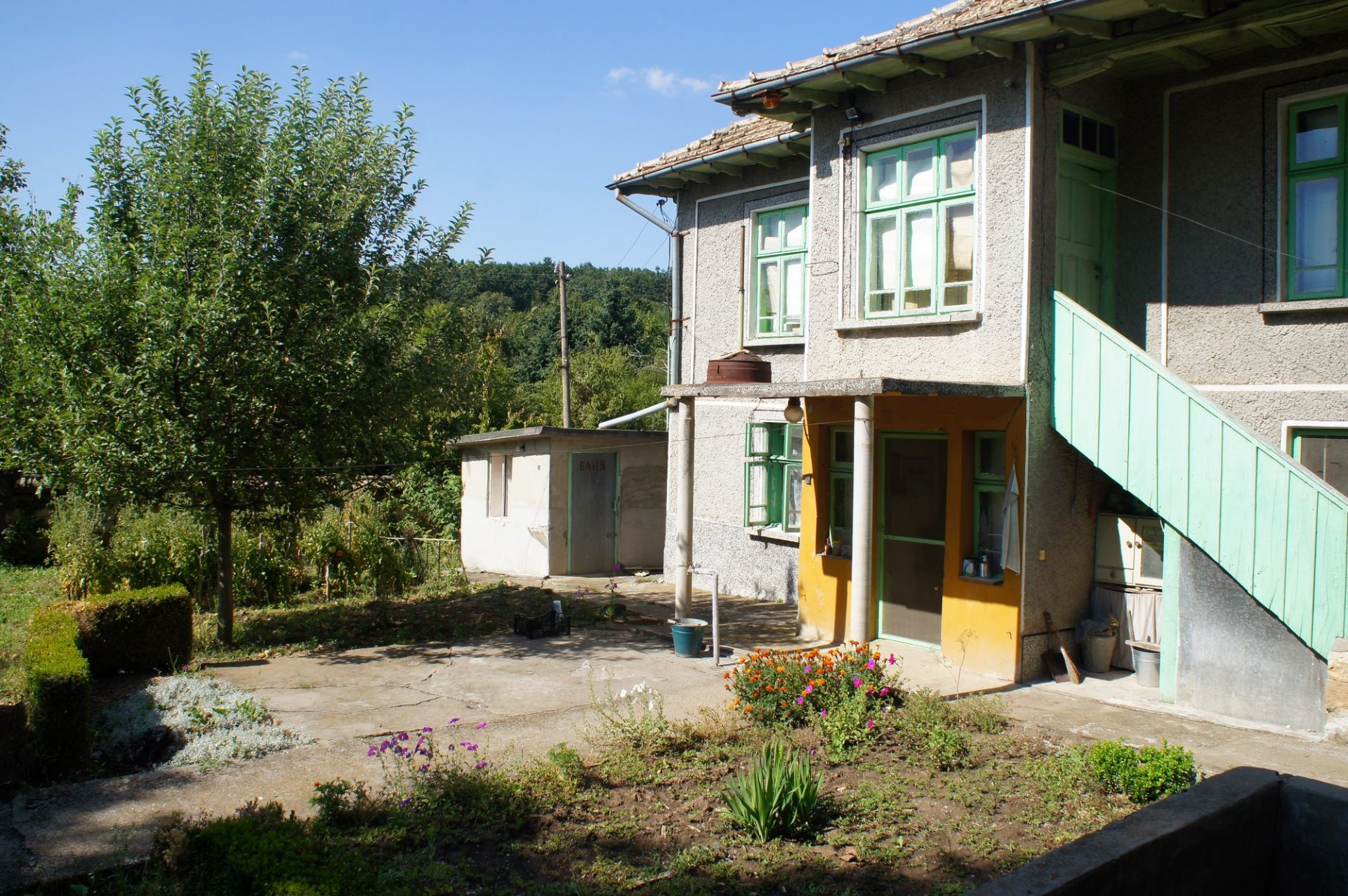 PROPERTY AND 1,770 SQM OF LAND IN POPOVO, BULGARIA - Image 6 of 48