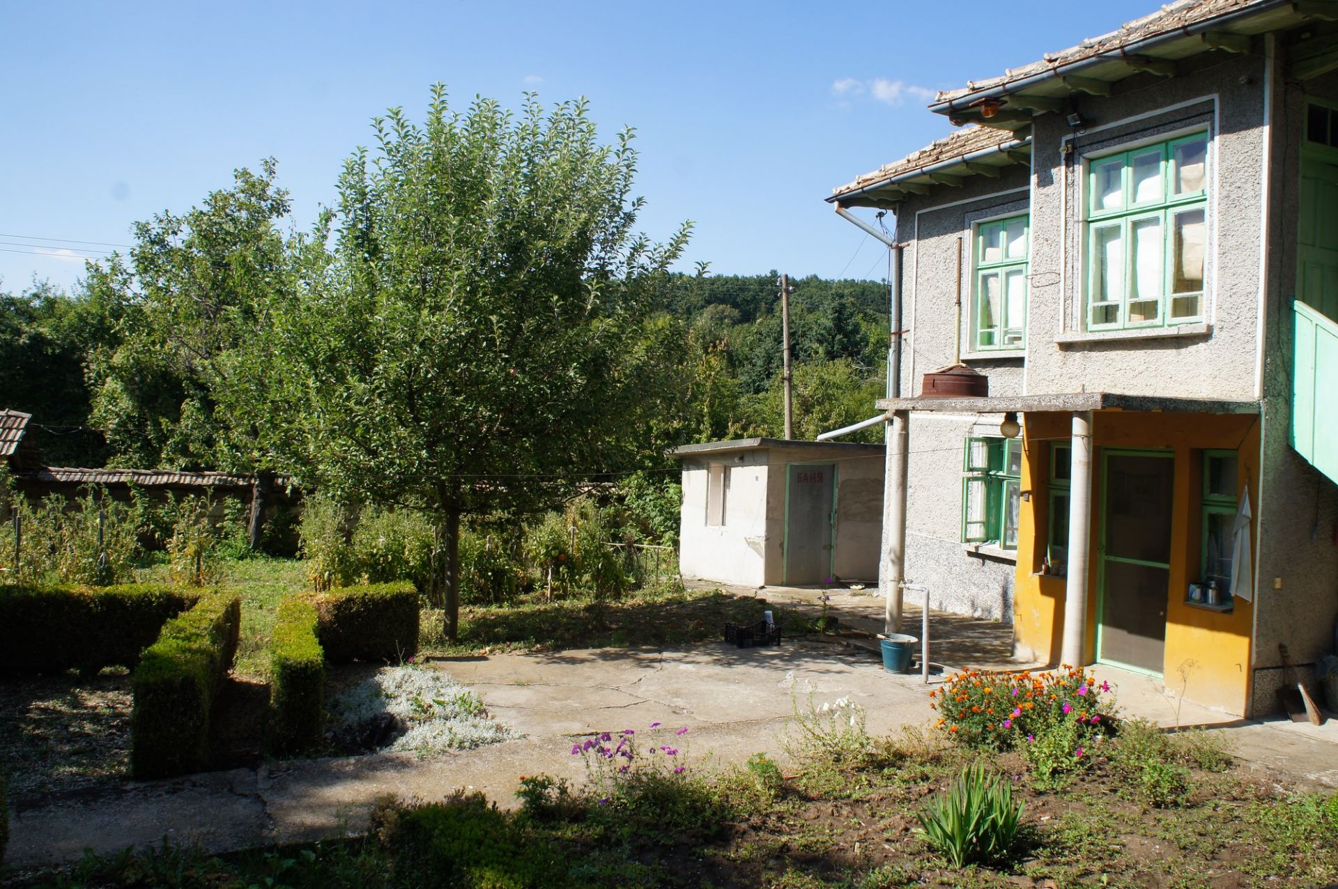 PROPERTY AND 1,770 SQM OF LAND IN POPOVO, BULGARIA - Image 7 of 48