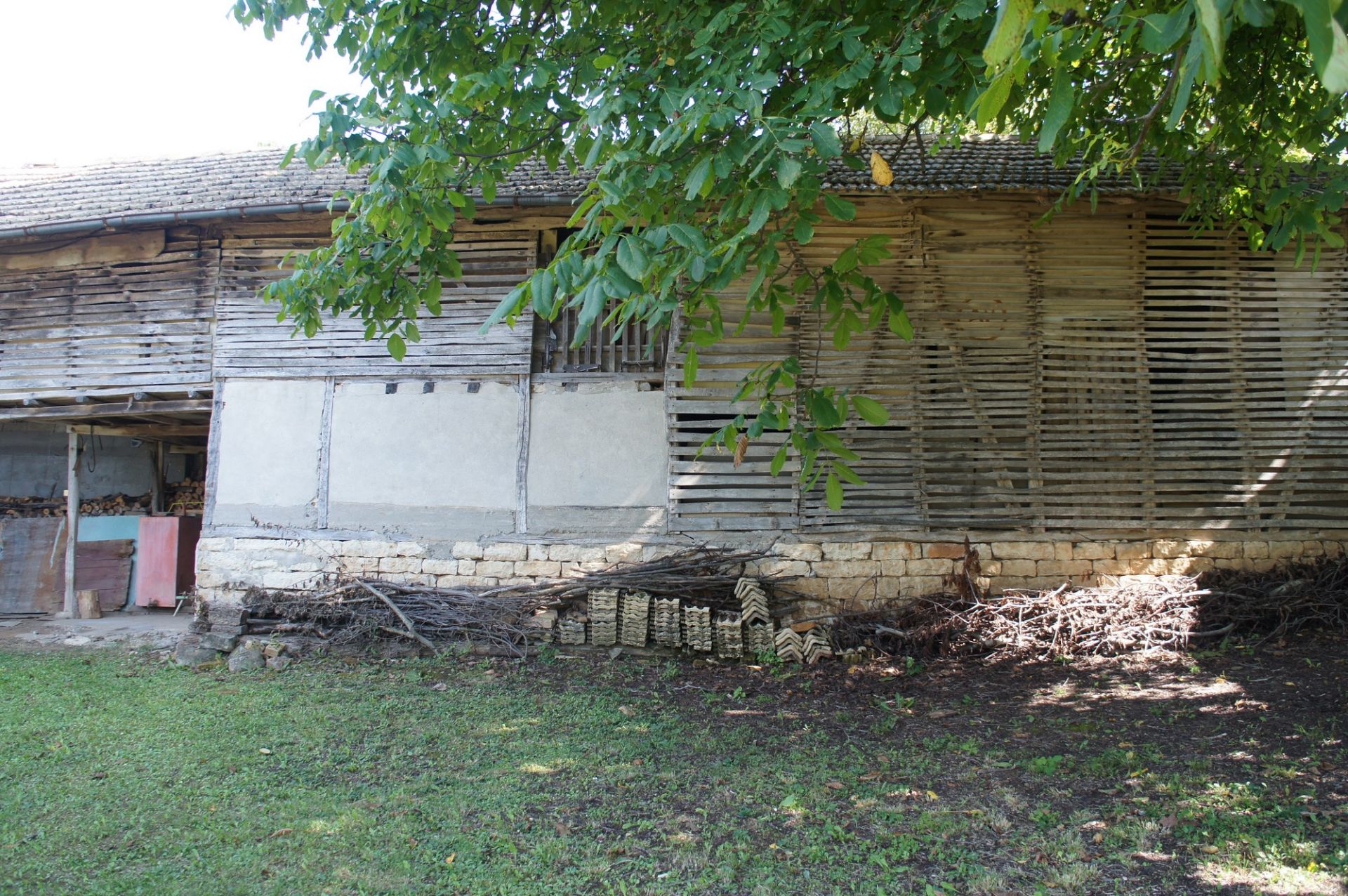 PROPERTY AND 1,770 SQM OF LAND IN POPOVO, BULGARIA - Image 3 of 48