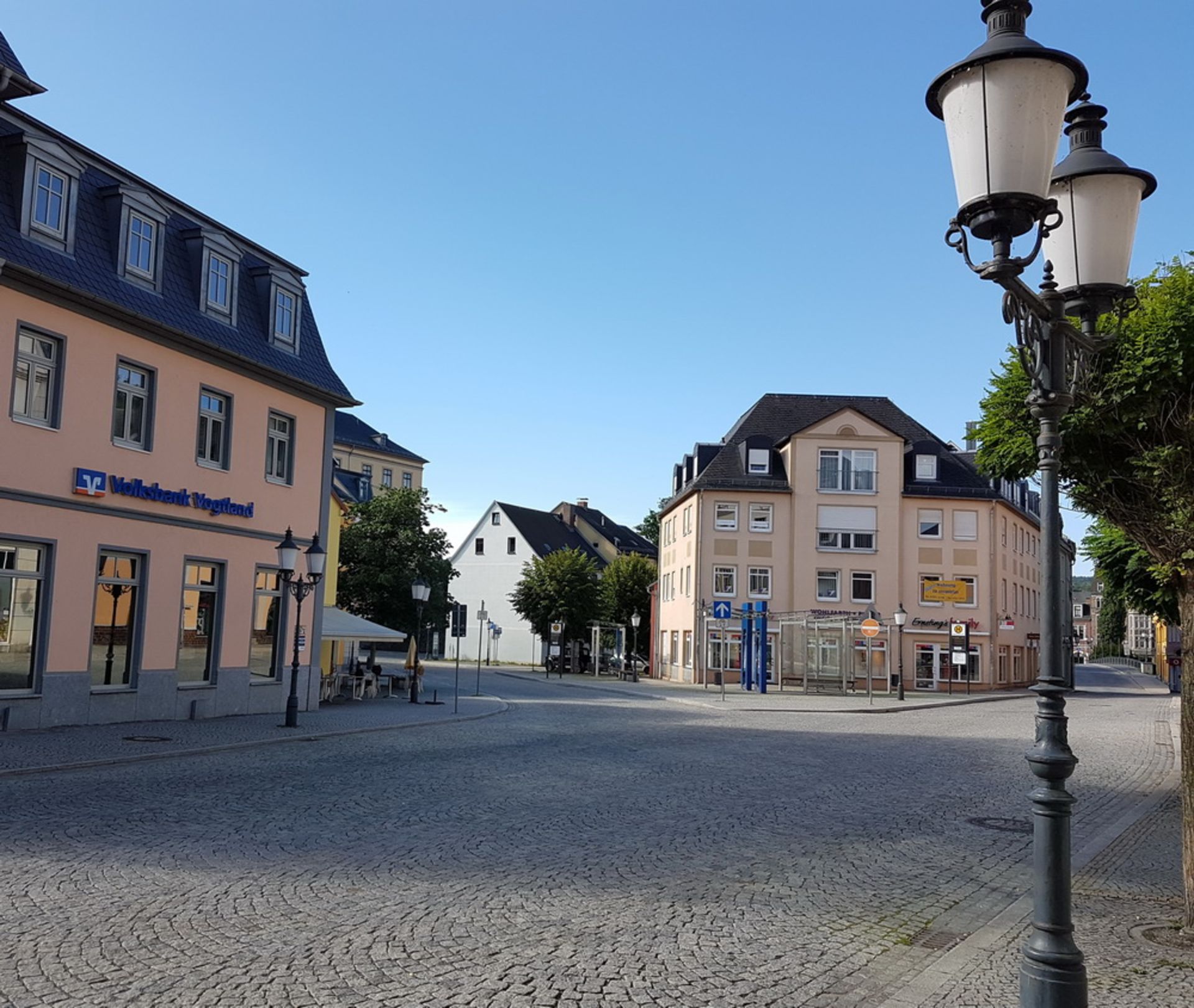 LARGE APARTMENT BLOCK IN GREIZ, GERMANY - Image 51 of 54