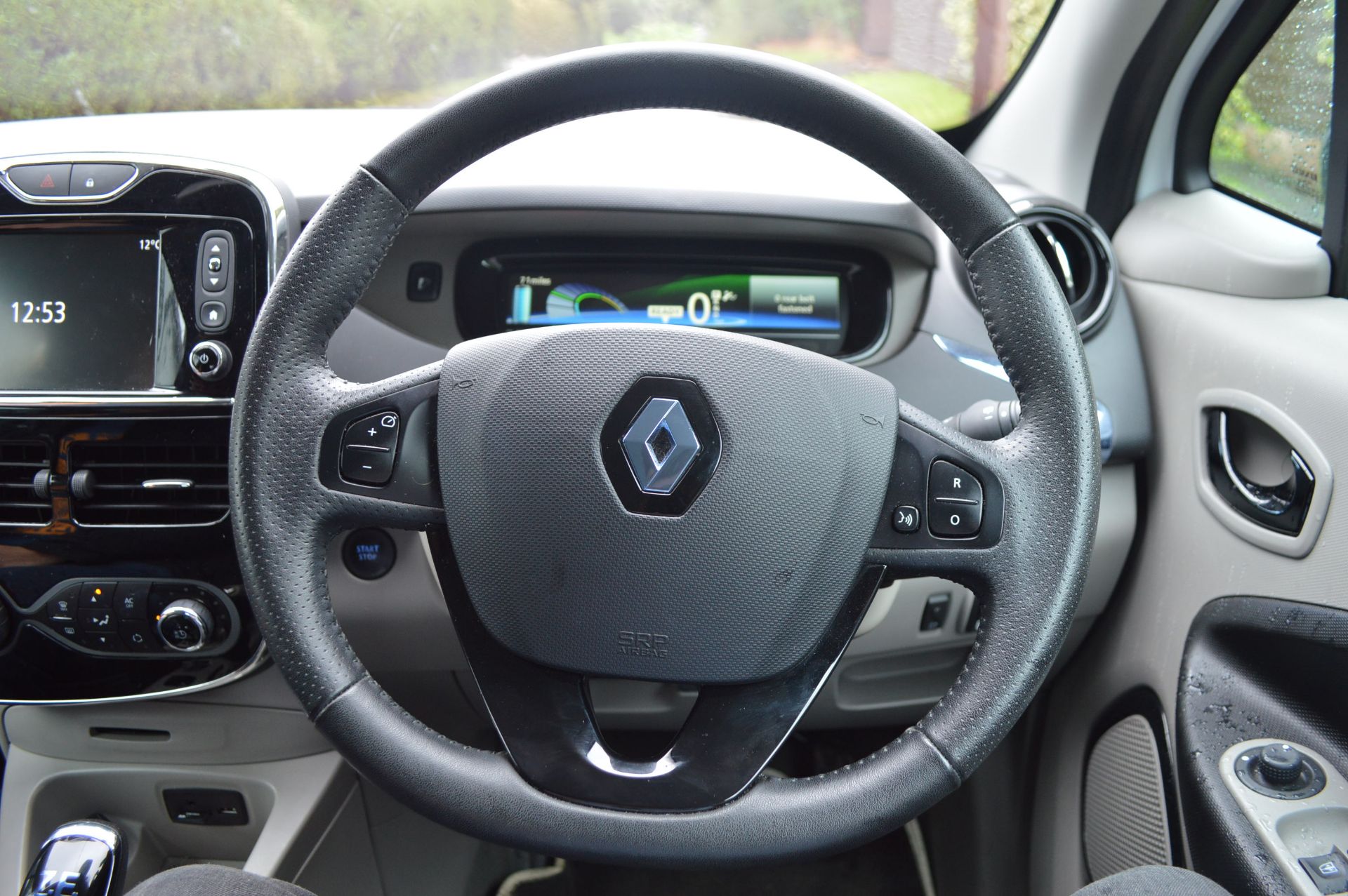 2015/15 REG RENAULT ZOE I-DYNAMIQUE INTENSE AUTOMATIC 5DR WITH SAT NAV - ELECTRIC, SHOWING 1 KEEPER - Image 15 of 20