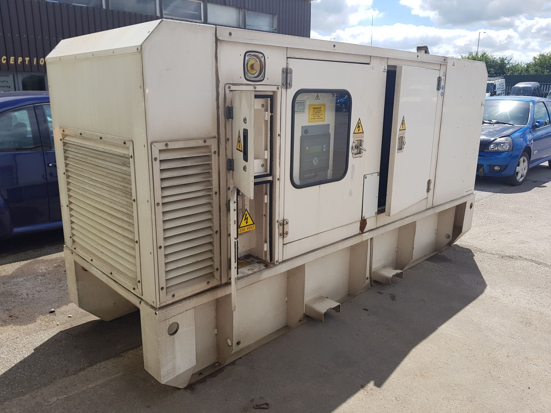 2000 FG WILSON 18 KVA super silent GENERATOR, MODEL: P18SP1 *PLUS VAT* - Image 7 of 15