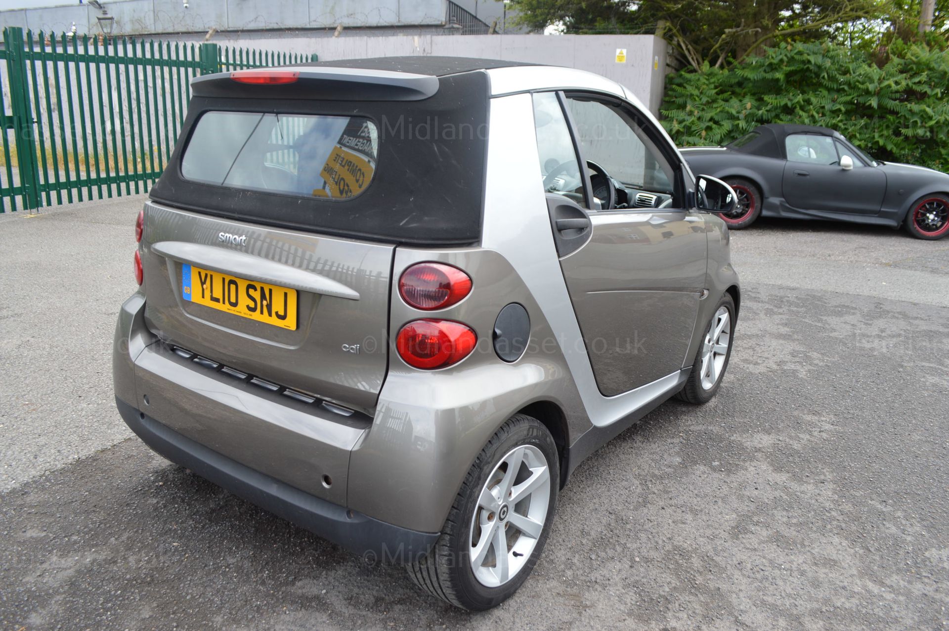 2010/10 REG SMART FORTWO PULSE CDI AUTO CABRIOLET *NO VAT*   DATE OF REGISTRATION: 30th MARCH 2010 - Image 6 of 19